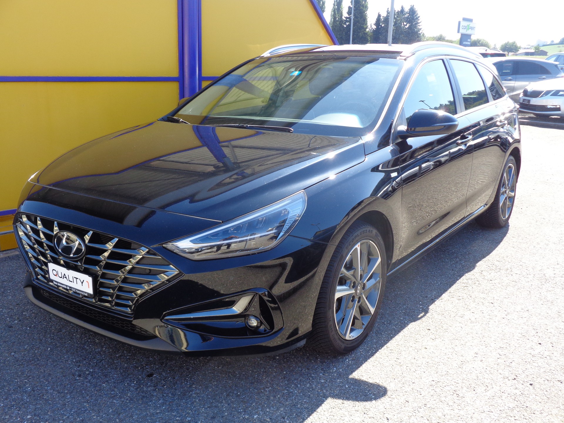 HYUNDAI i30 Wagon 1.5 T-GDi Amplia 48V MH DCT-image-0
