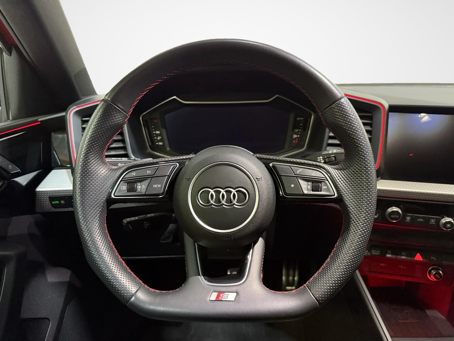 AUDI A1 Sportback 40 TFSI S Line S-tronic-image-16