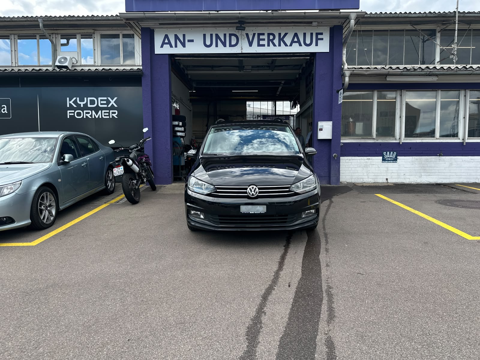 VW Touran 2.0 TDI BlueMotion Technology Comfortline DSG-image-0