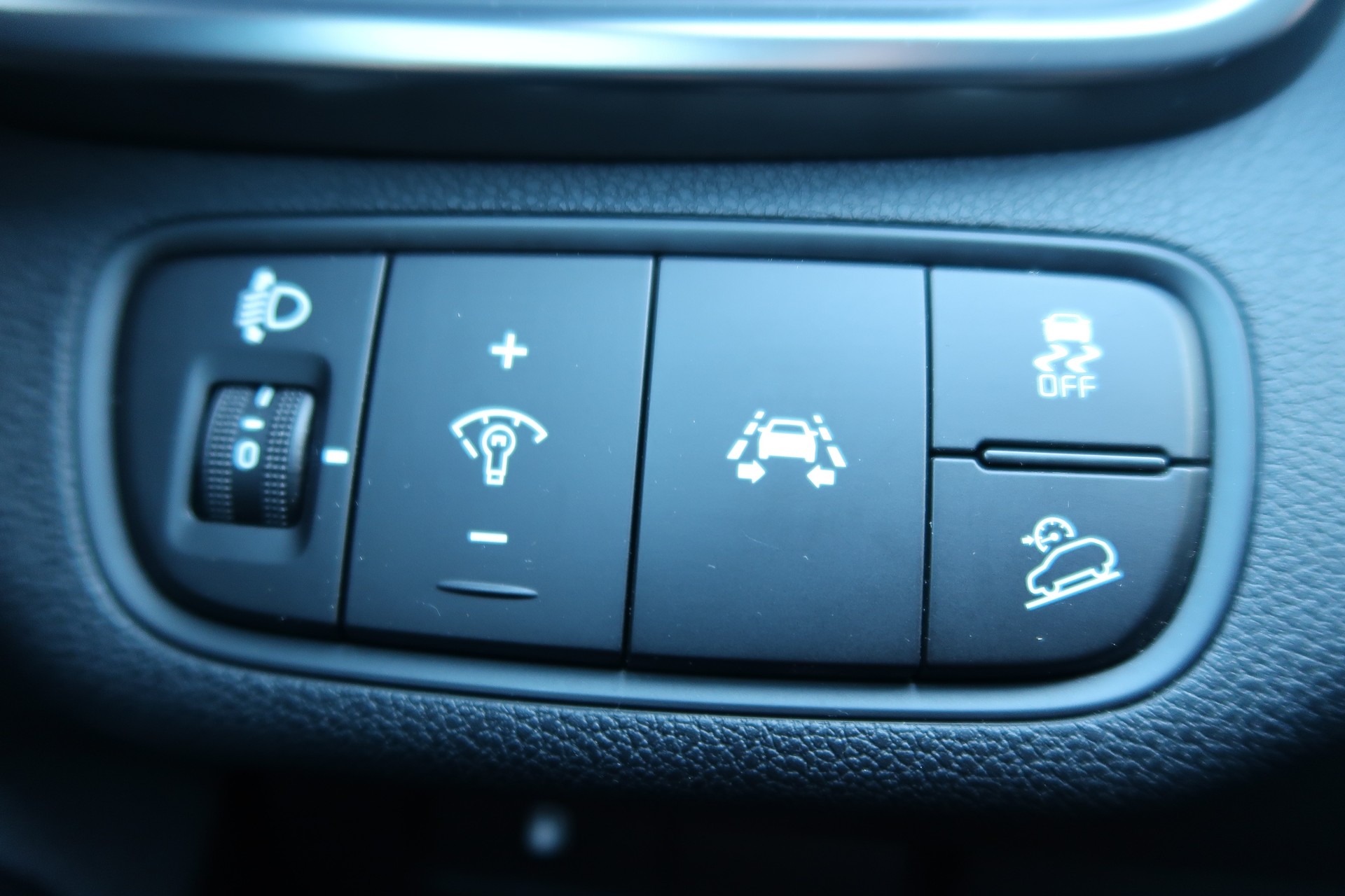 KIA Sorento 2.2 CRDI Trend Active 7P. Automatic-image-16