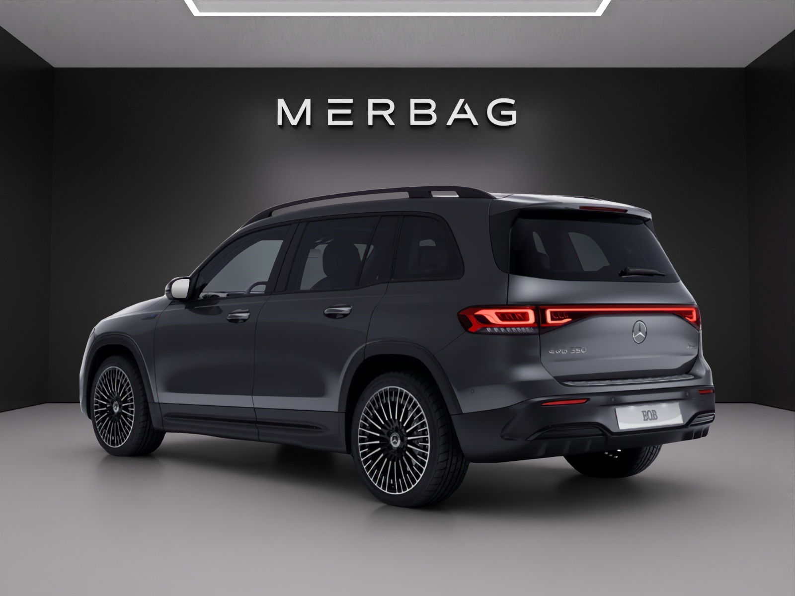 MERCEDES-BENZ EQB 350 AMG Line 4Matic-image-3