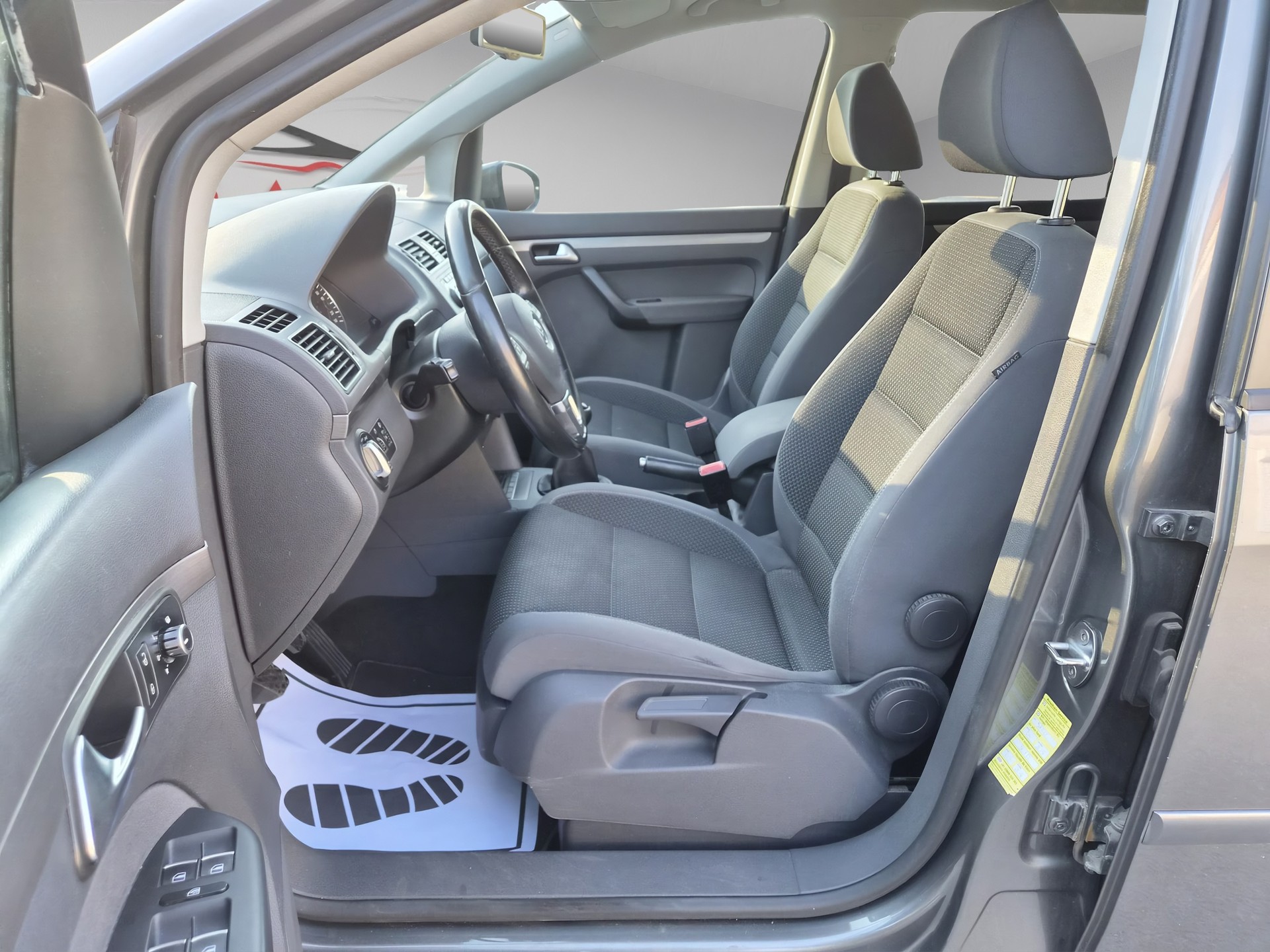 VW Touran 1.4 TSI Comfortline-image-11