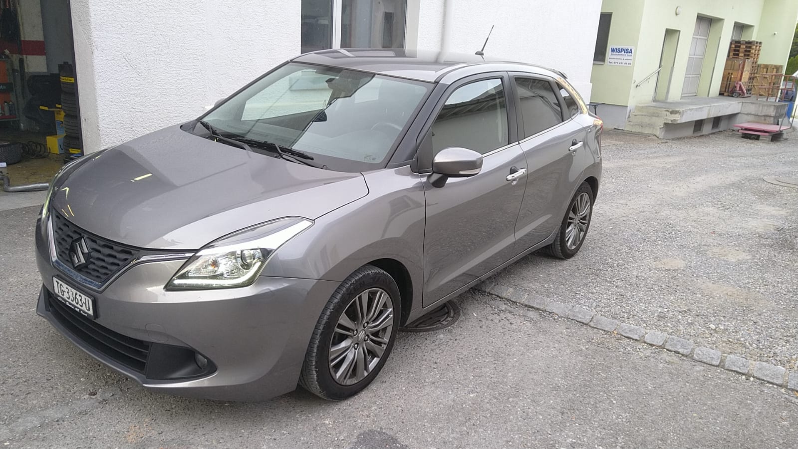 Car photo