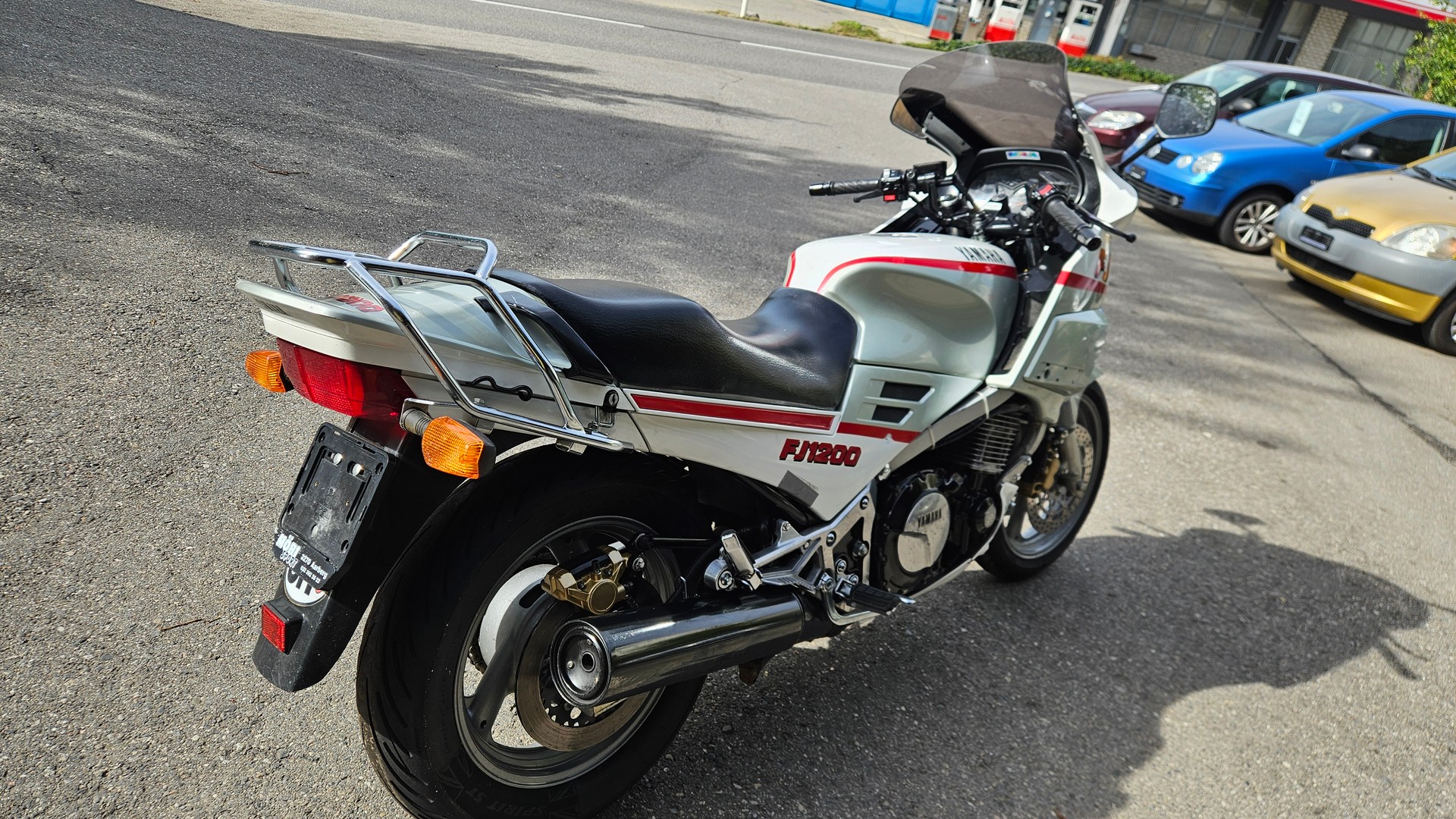 YAMAHA FJ 1200-image-3
