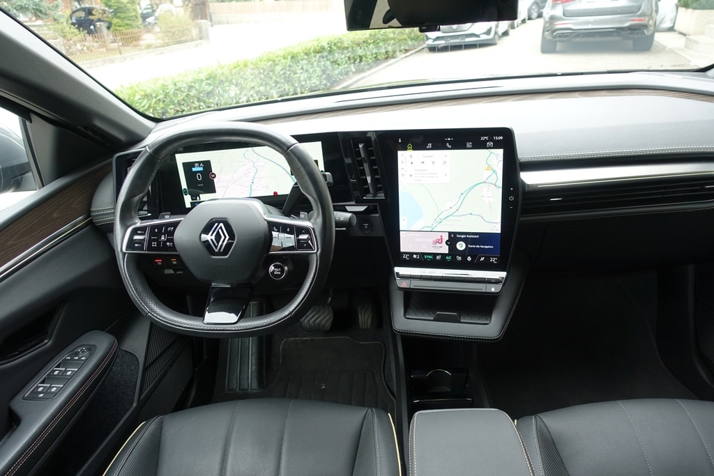 RENAULT Mégane E-TECH EV60 Iconic-image-7