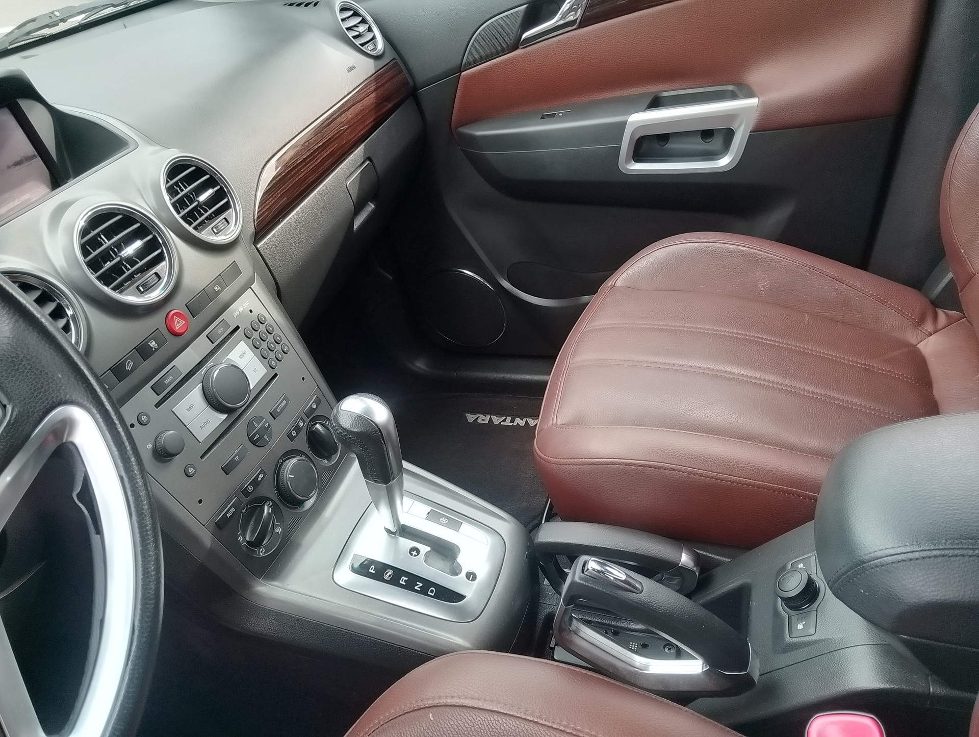 OPEL Antara 3.2 V6 Cosmo 4WD Automatic-image-13