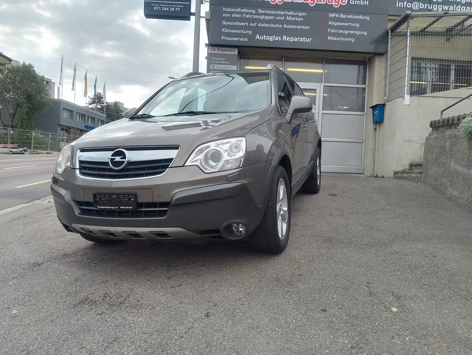 OPEL Antara 3.2 V6 Cosmo 4WD Automatic-image-2
