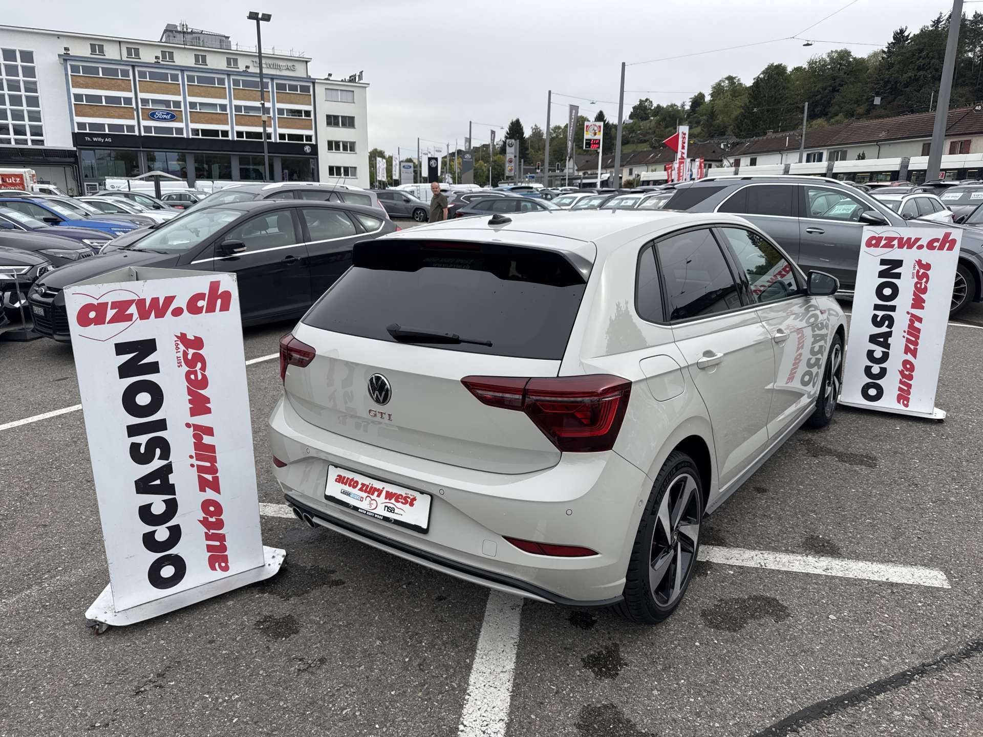 VW Polo 2.0 TSi GTi 207PS DSG-Automat-image-2