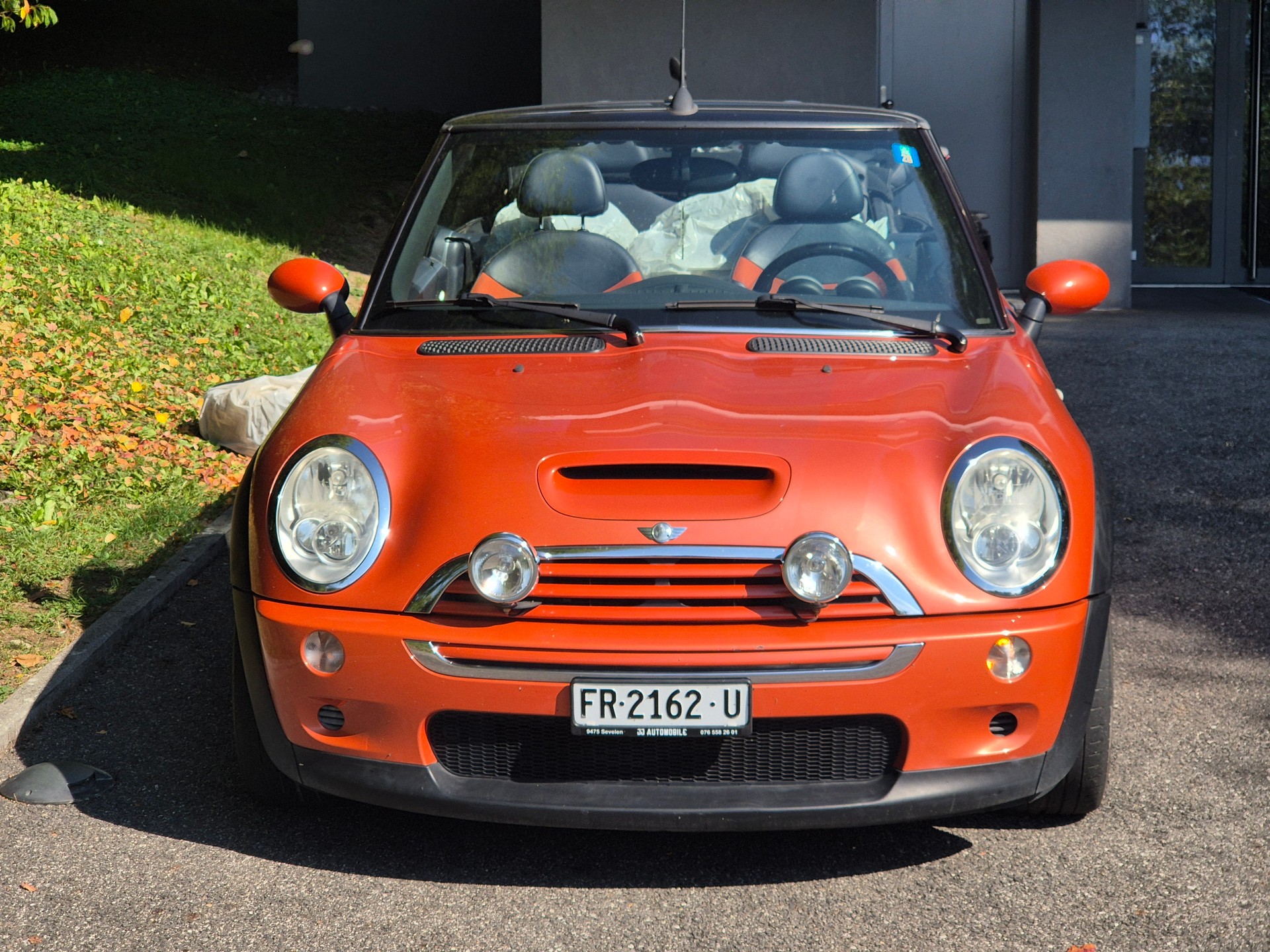 MINI Cooper S Cabriolet-image-2