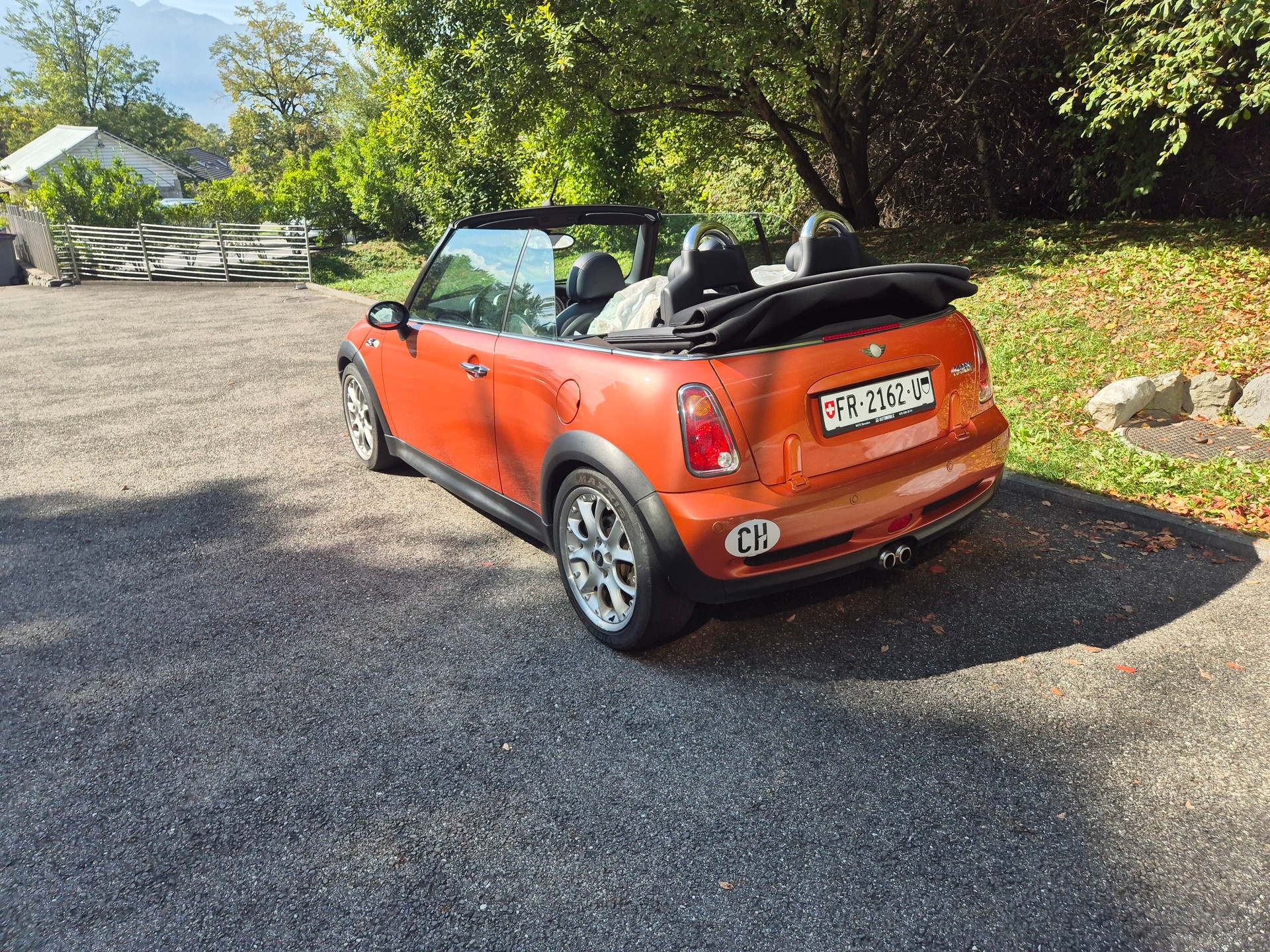 MINI Cooper S Cabriolet-image-6