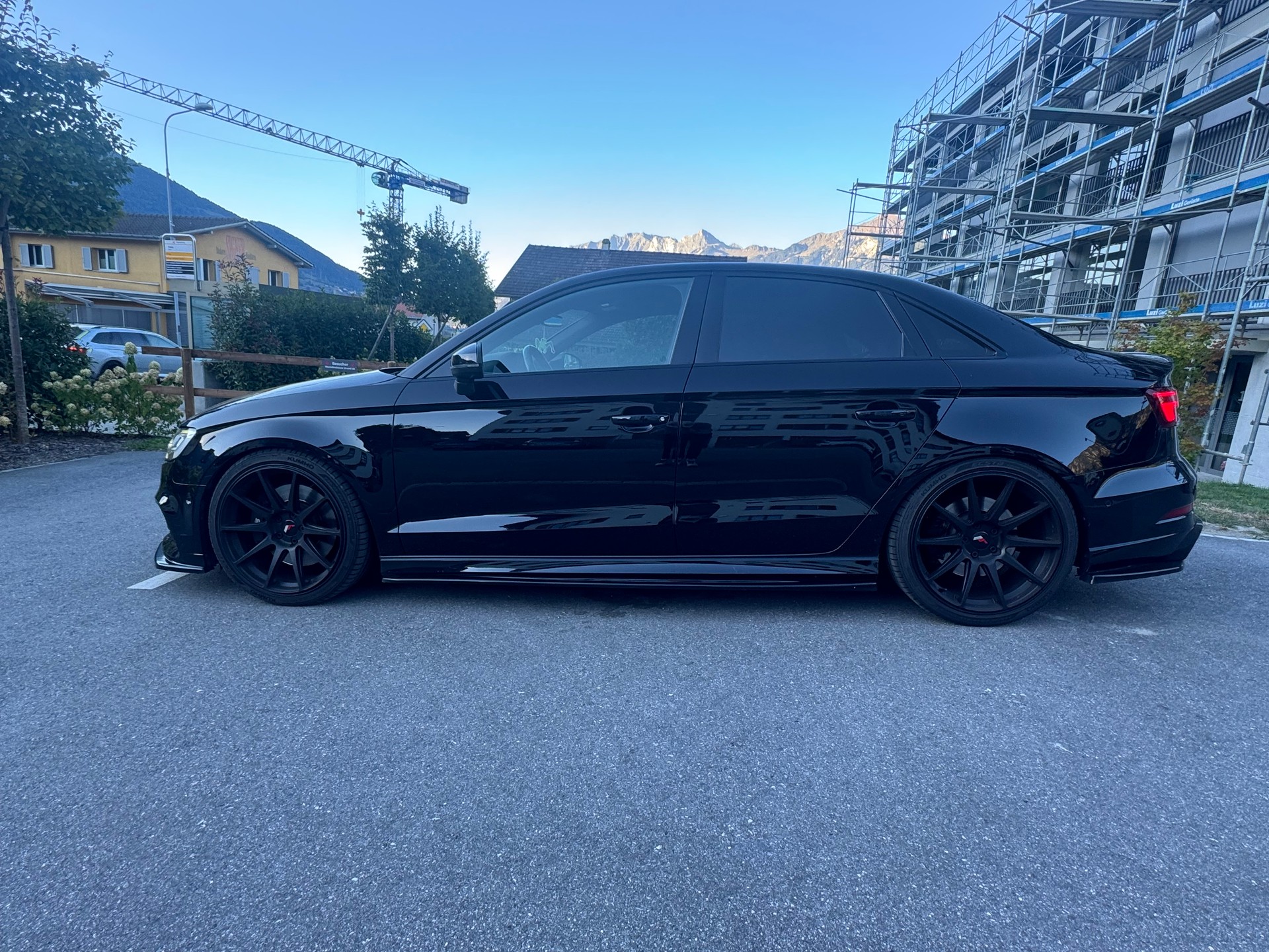 AUDI 2.0 T FSI quattro S-Tronic-image-2