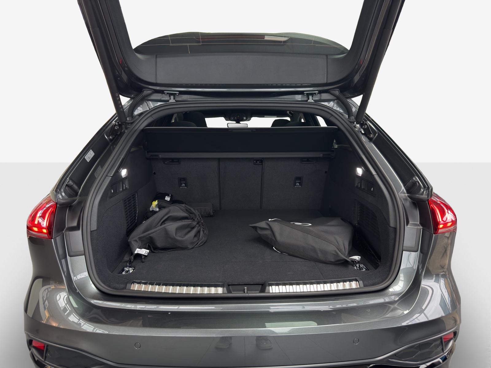 AUDI A5 Avant e-hybrid quattro 270 kW S tronic-image-3