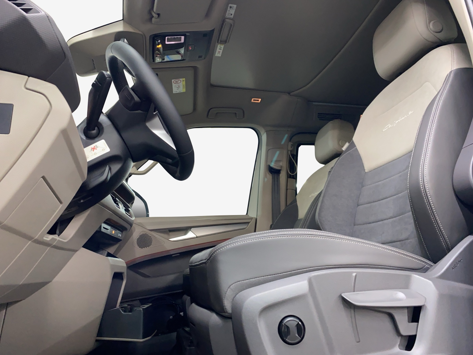 VW California eHybrid Beach Ocean 4Motion-image-7