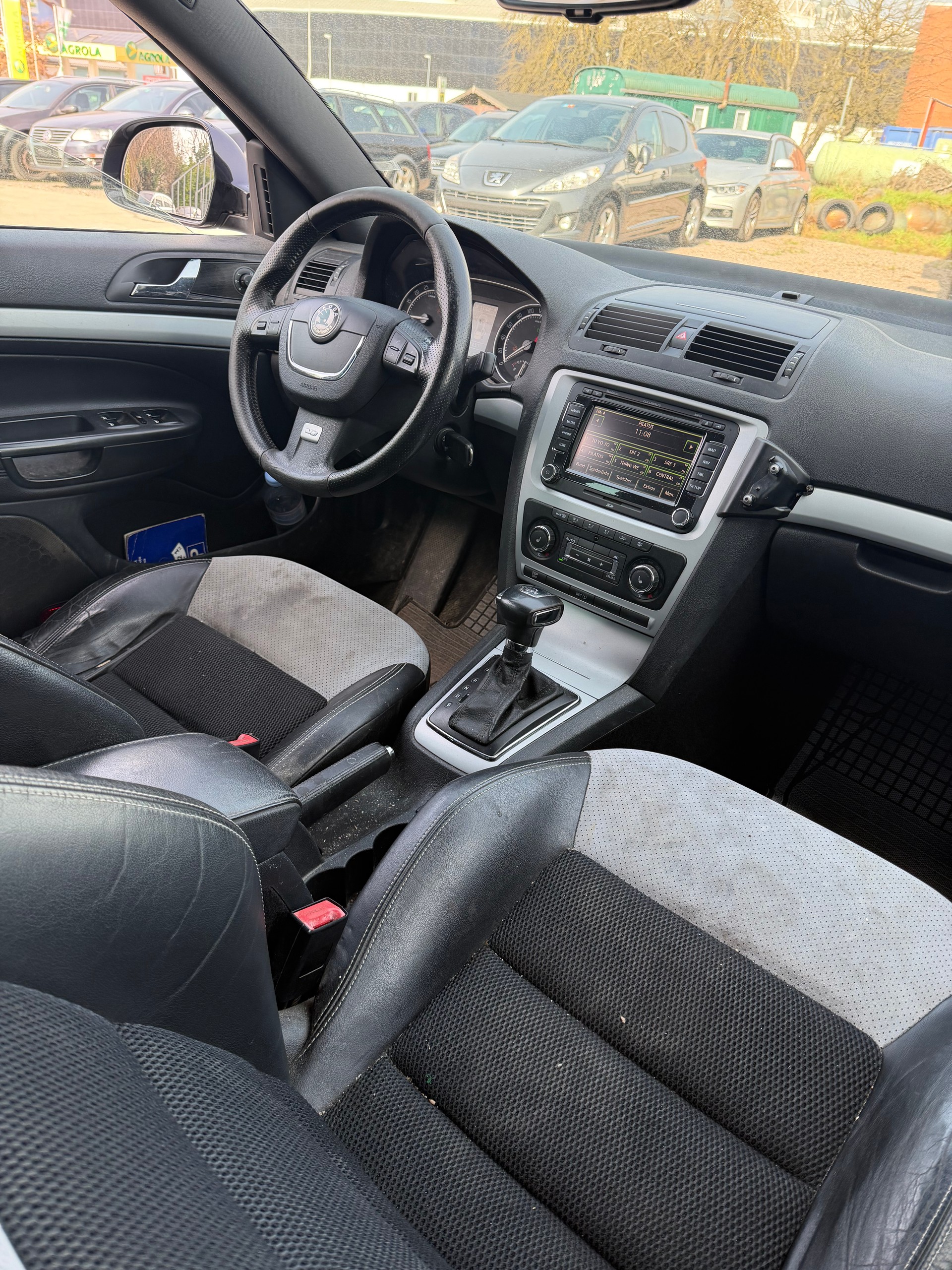 SKODA Octavia 2.0 TDI RS DSG-image-5