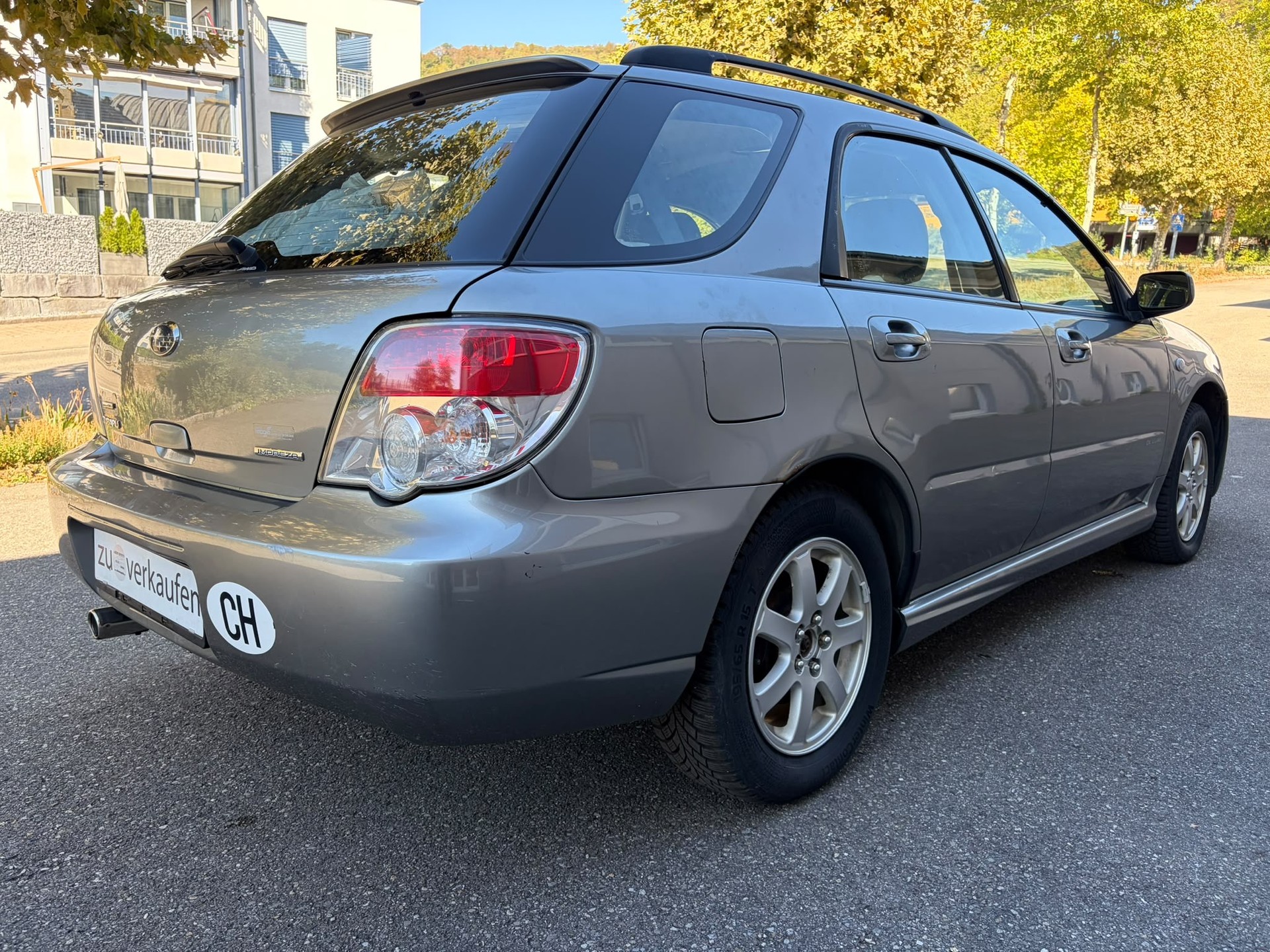 SUBARU Impreza 1.5R Swiss De Luxe Automatic-image-3