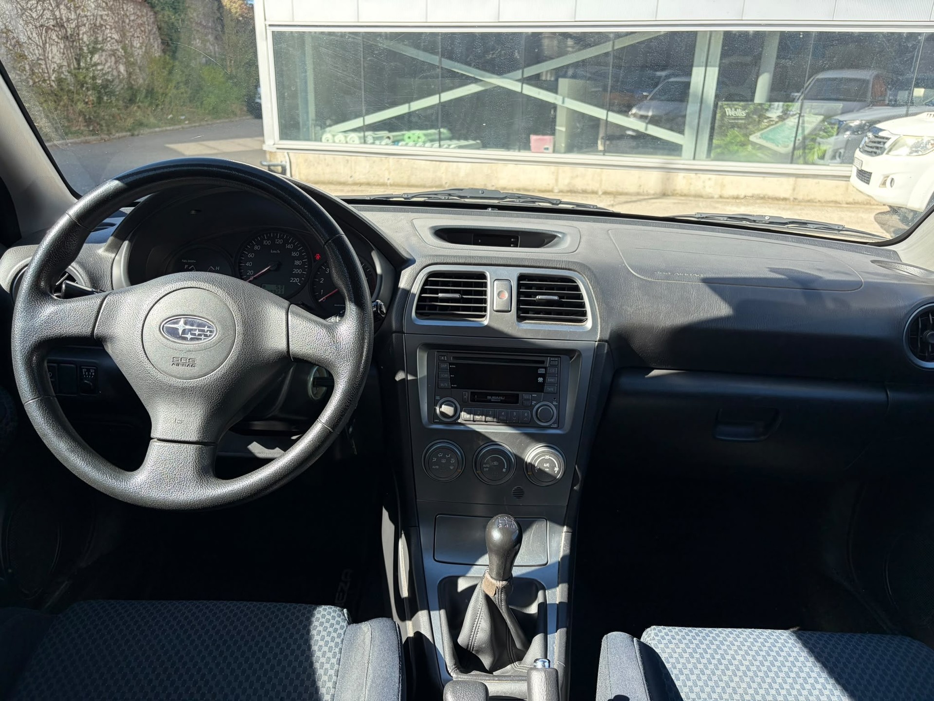 SUBARU Impreza 1.5R Swiss De Luxe Automatic-image-8