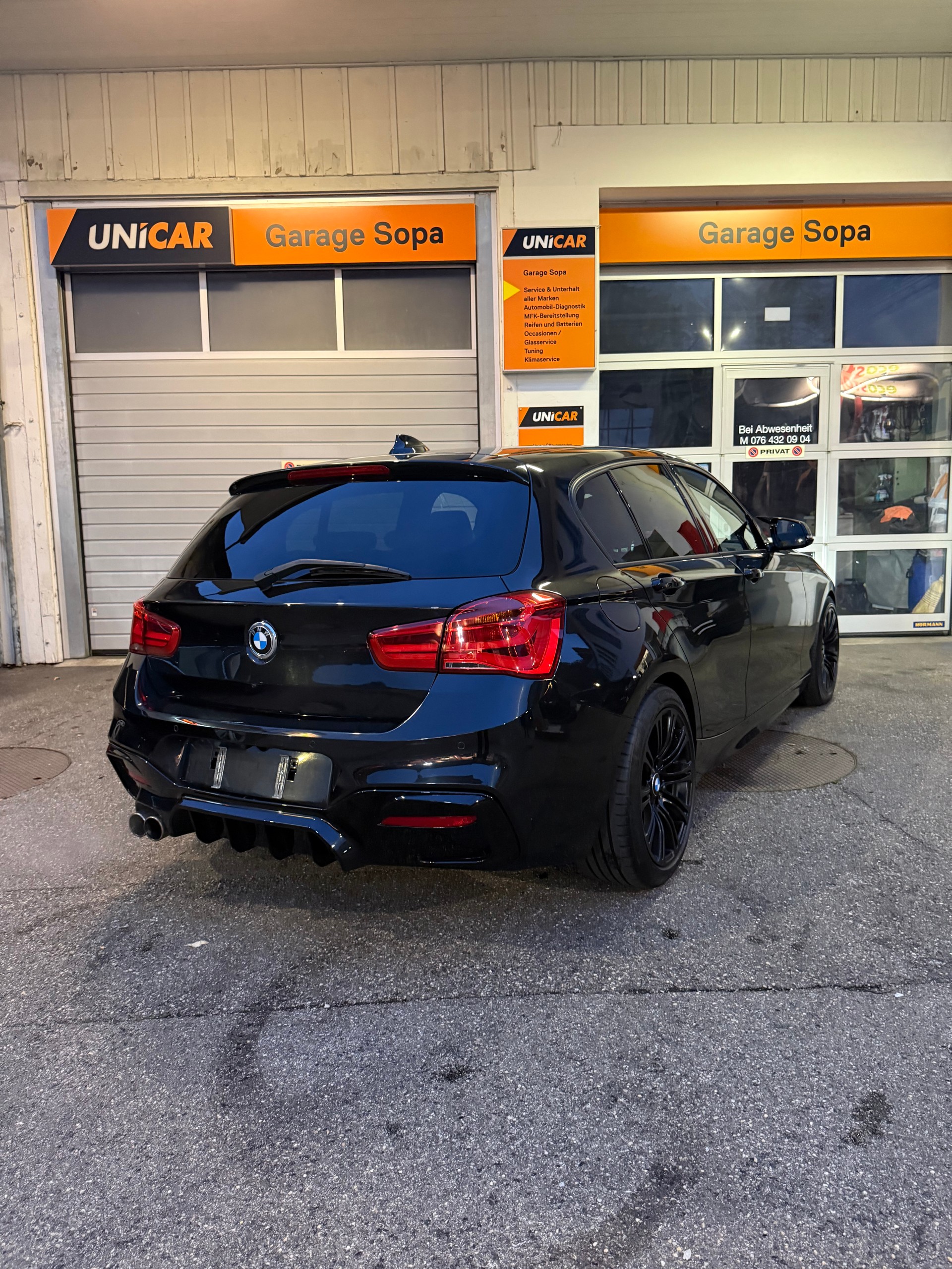 BMW 120i M Sport Steptronic-image-2