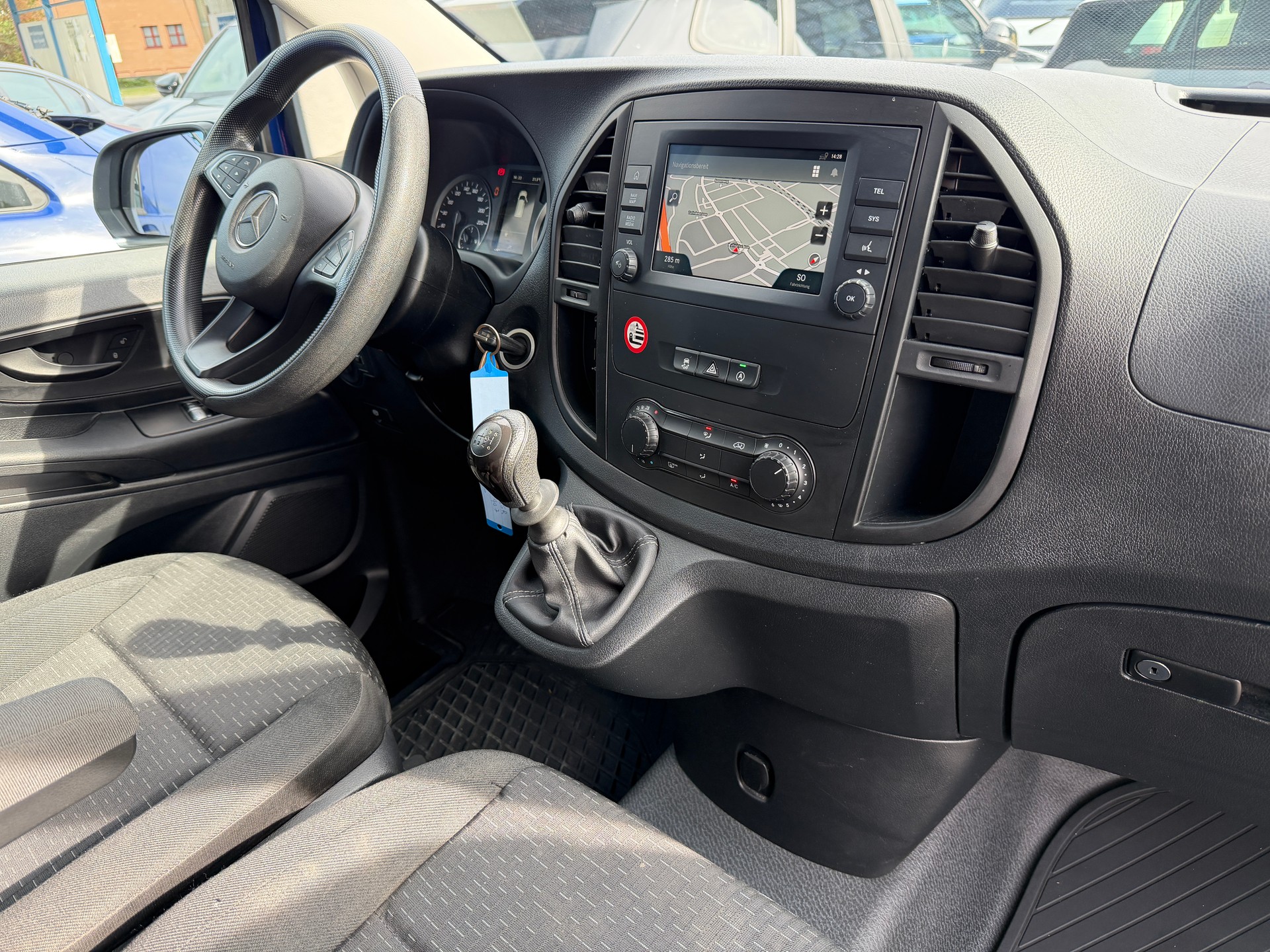 MERCEDES-BENZ 116 CDI Base 3 Sitze 163 PS (120 kW)-image-13