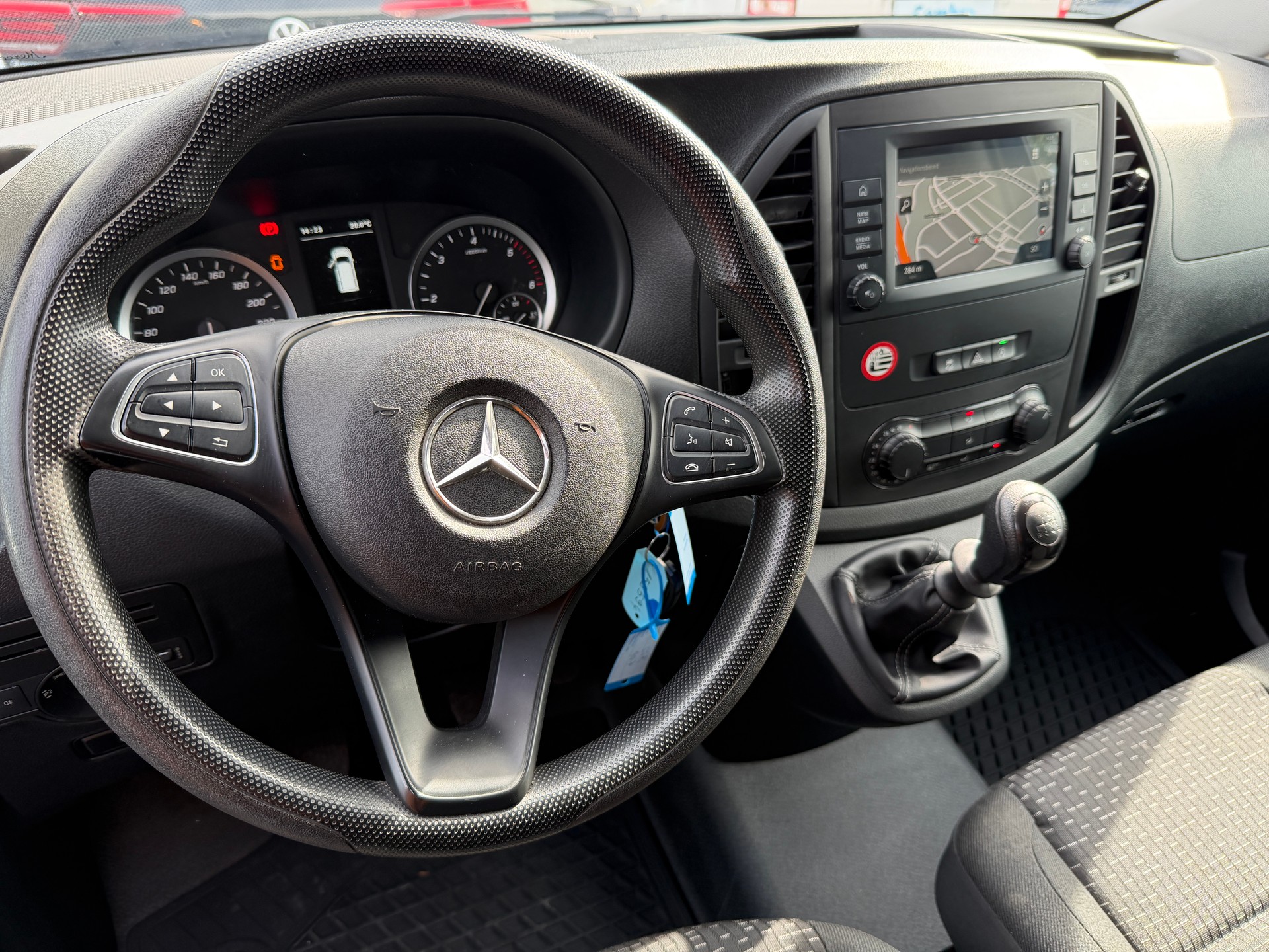 MERCEDES-BENZ 116 CDI Base 3 Sitze 163 PS (120 kW)-image-1