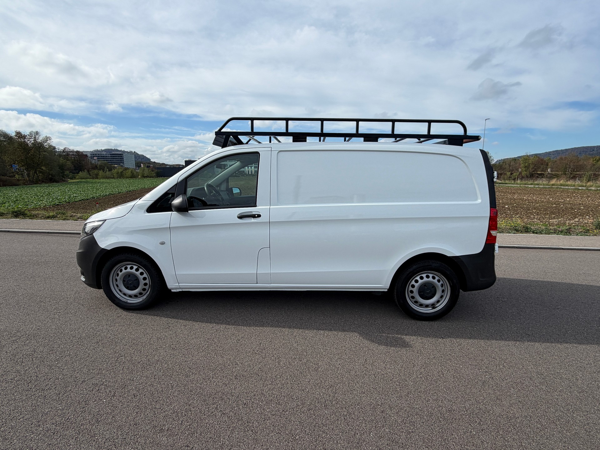 MERCEDES-BENZ 116 CDI Base 3 Sitze 163 PS (120 kW)-image-9