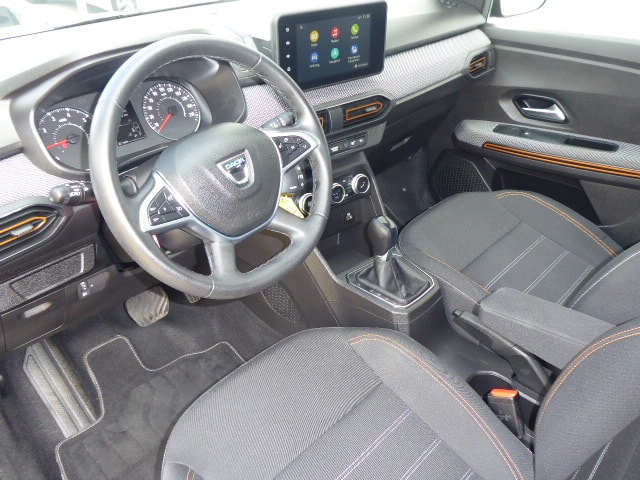 DACIA Sandero Stepway TCe 90 Comfort CVT-image-4
