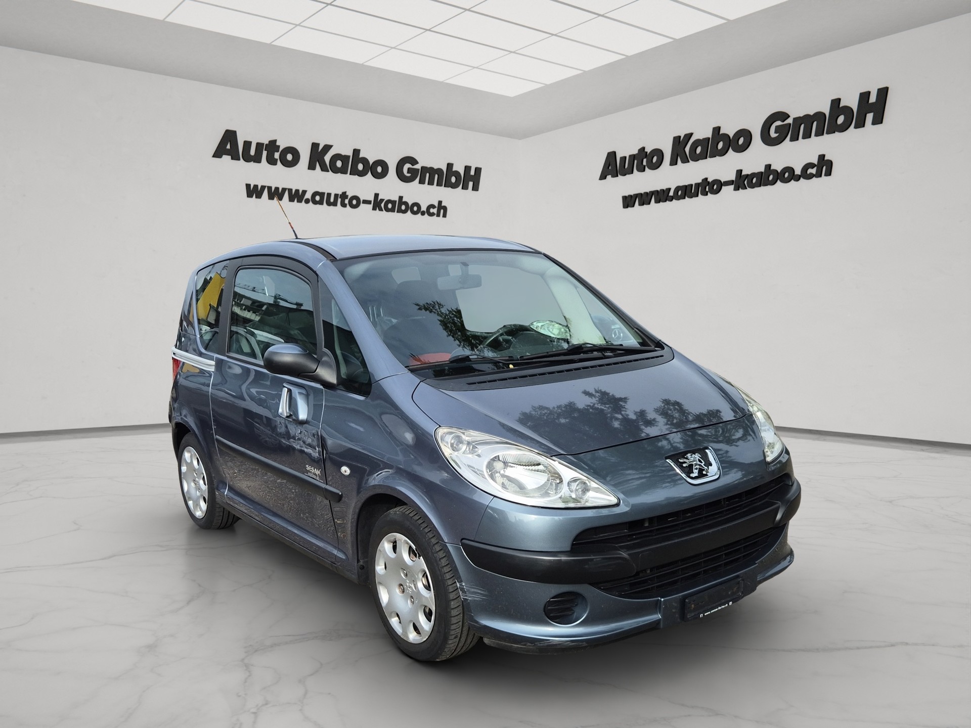 PEUGEOT 1007 1.4 Trendy Sesam-image-3