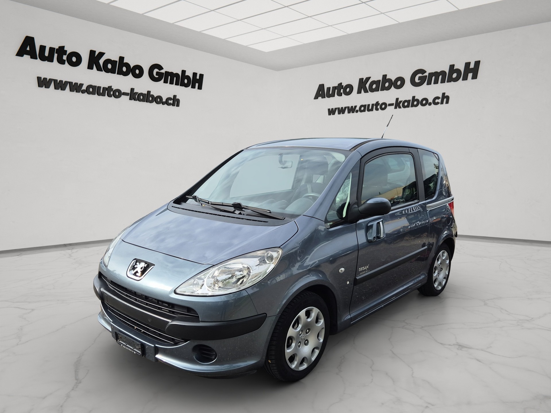 PEUGEOT 1007 1.4 Trendy Sesam-image-2