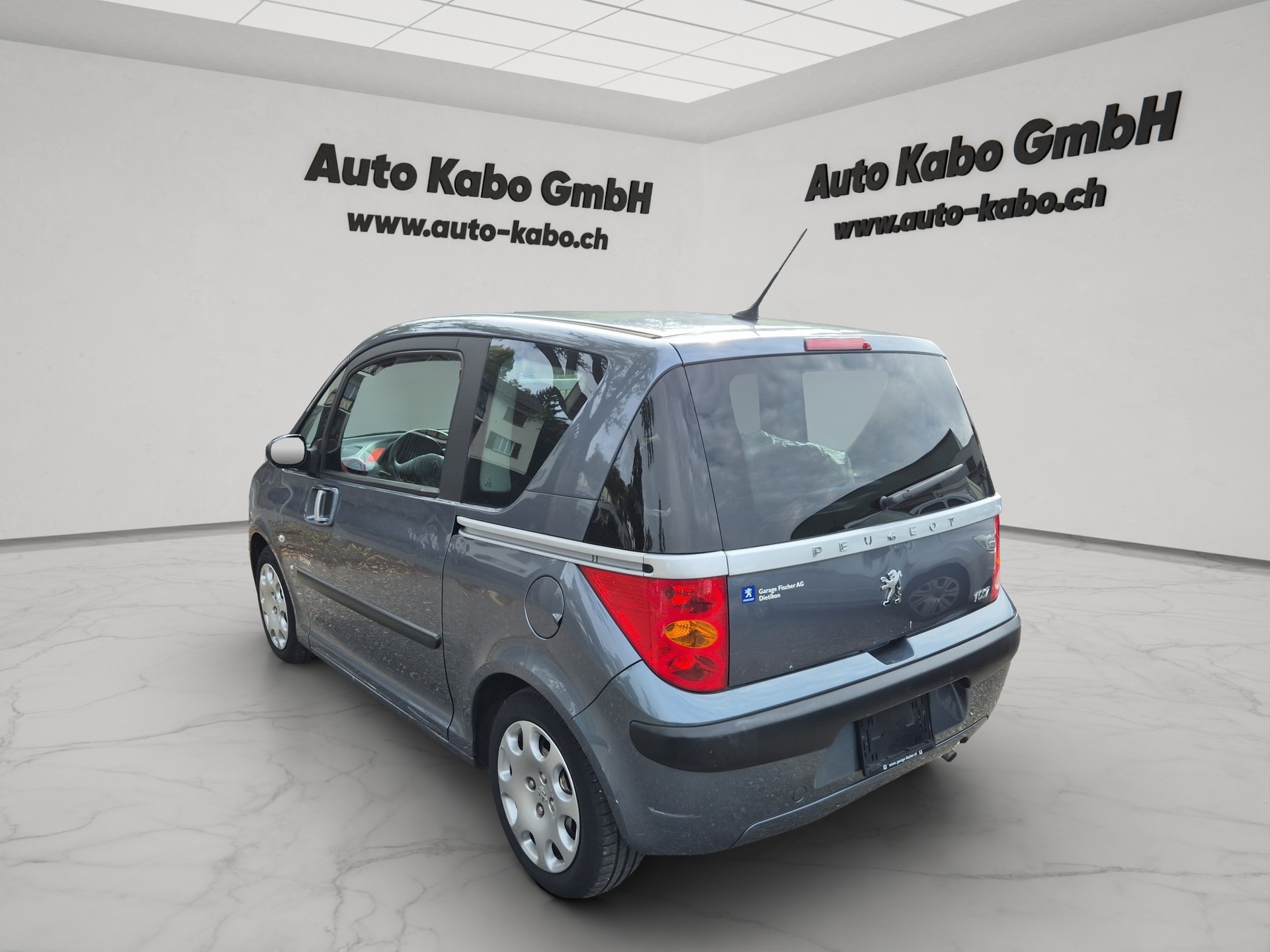 PEUGEOT 1007 1.4 Trendy Sesam-image-4