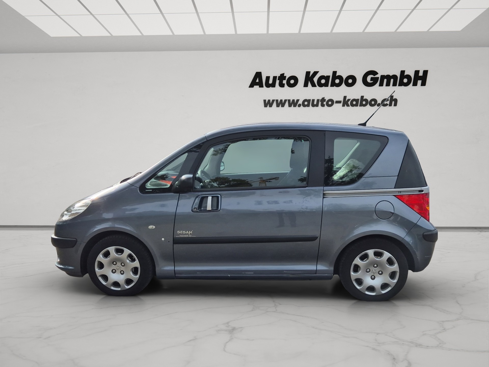 PEUGEOT 1007 1.4 Trendy Sesam-image-7