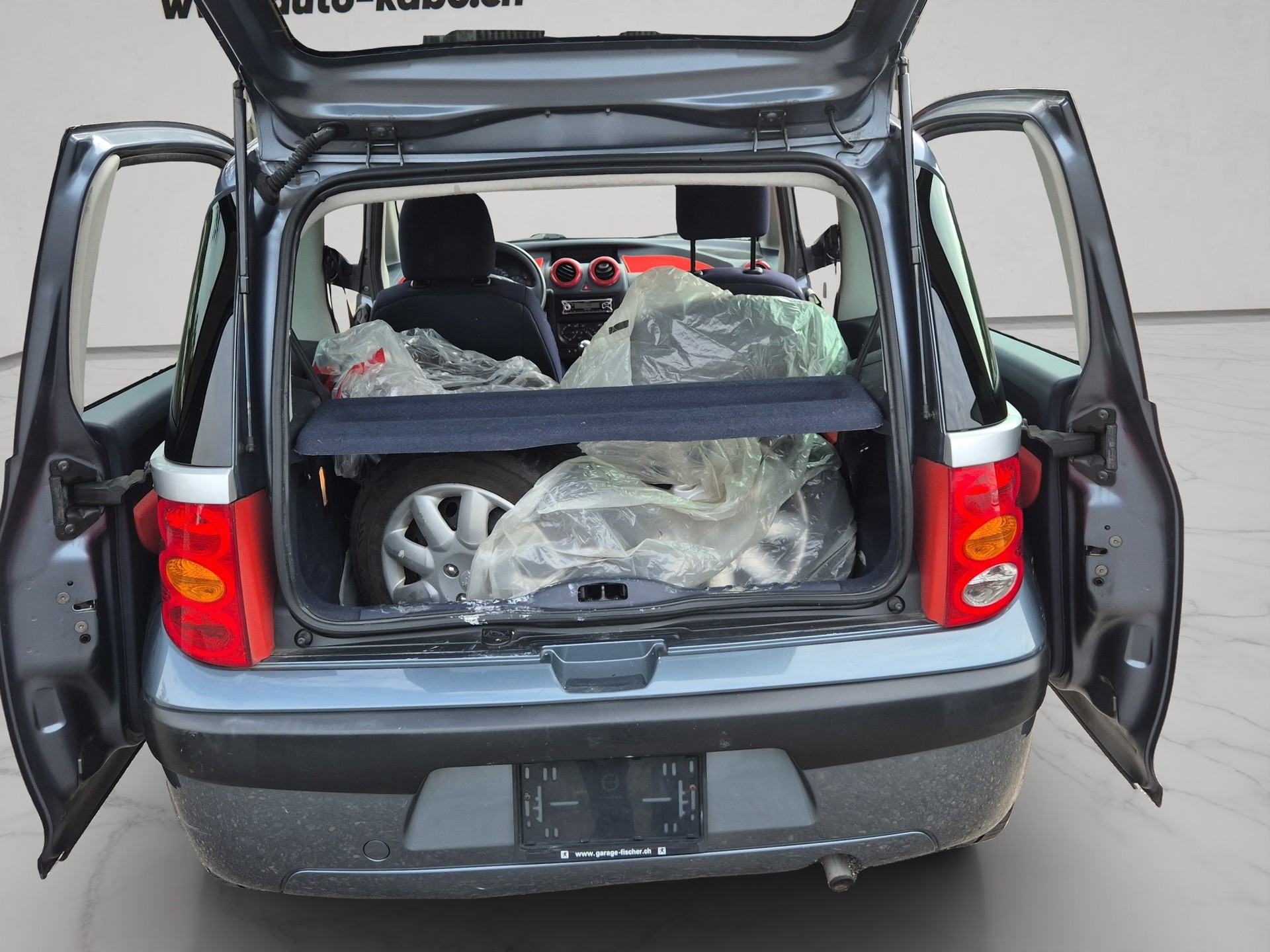 PEUGEOT 1007 1.4 Trendy Sesam-image-12