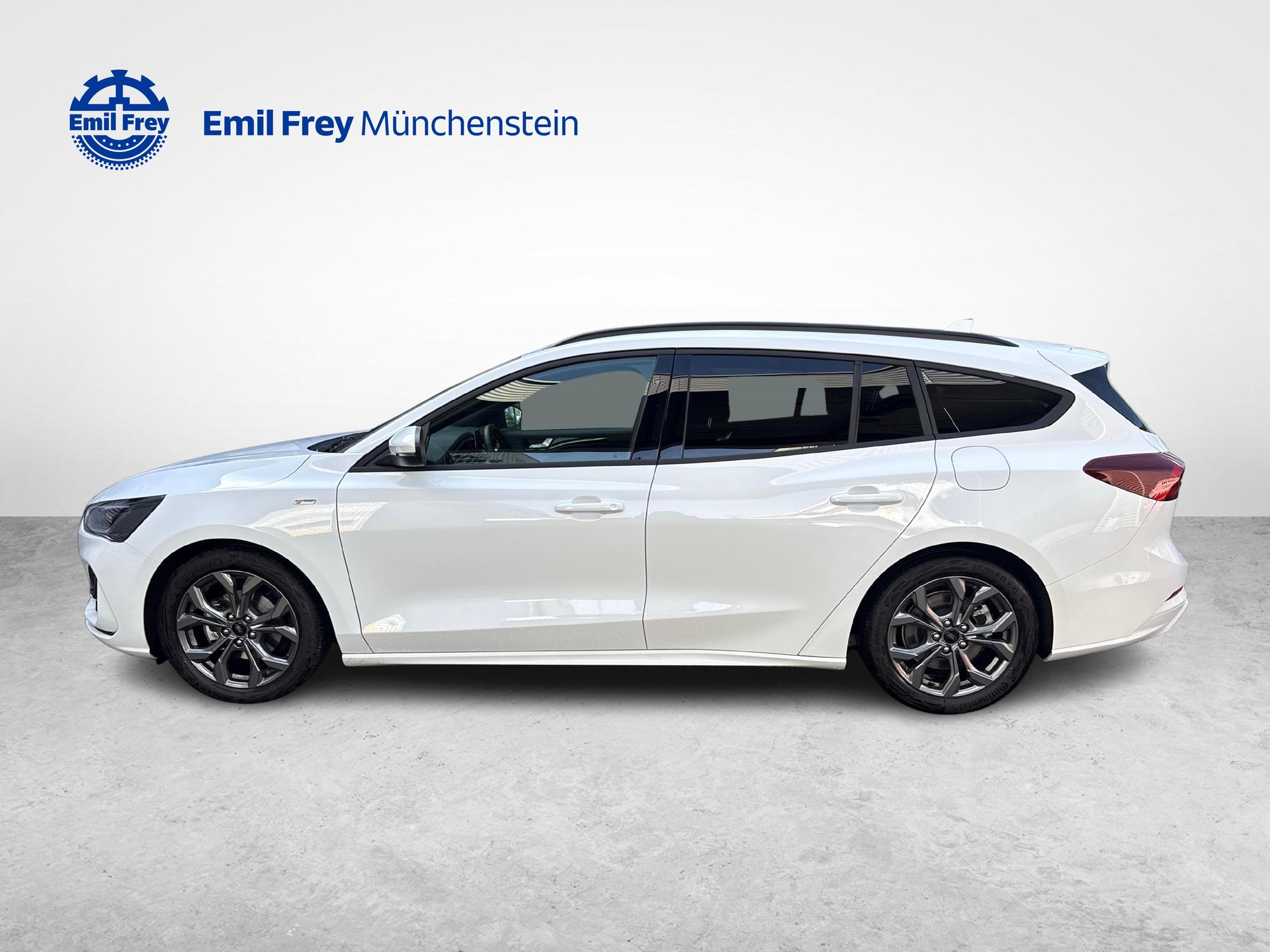 FORD Focus Station Wagon 1.0i EcoB Hybrid 155 ST-Line X-showroom-element-1