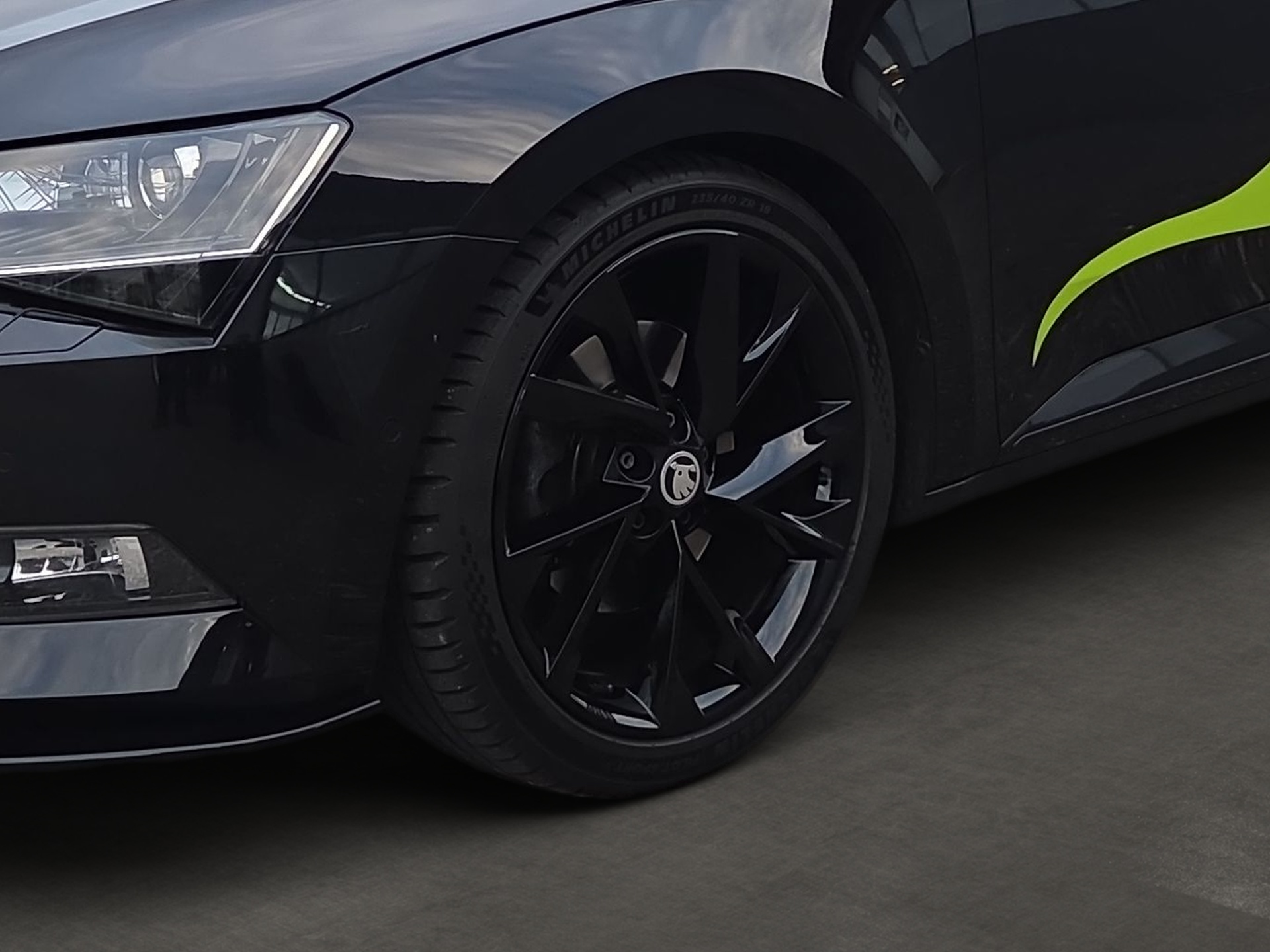 SKODA Superb Combi 2.0 TDi SportLine+ 4x4 DSG-image-15