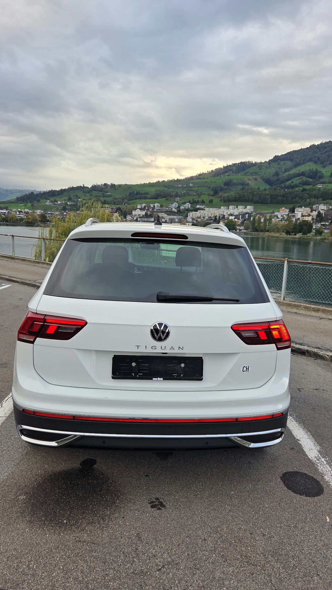 VW 2.0 TDI SCR Elegance DSG-image-1