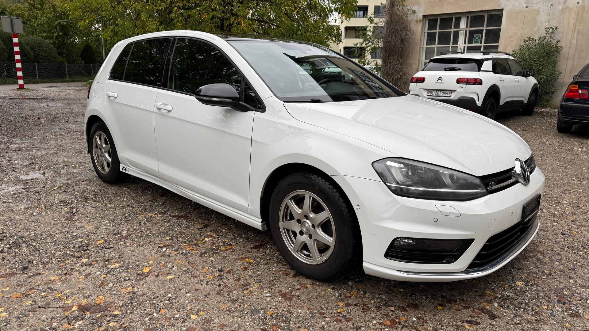 VW Golf 1.4 TSI Lounge RLine-image-5