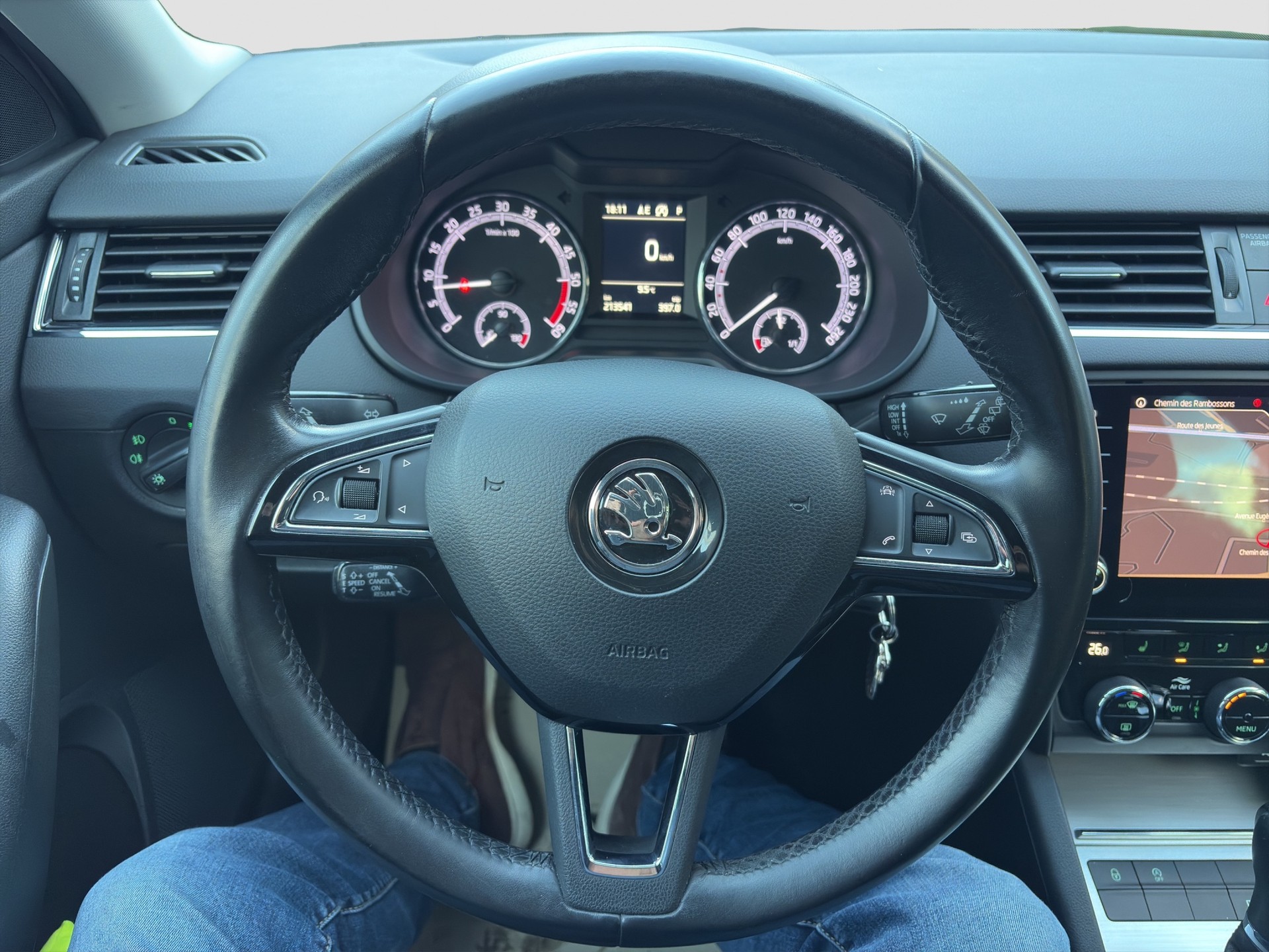 SKODA Octavia Combi 2.0 TDI Ambition 4x4-image-14