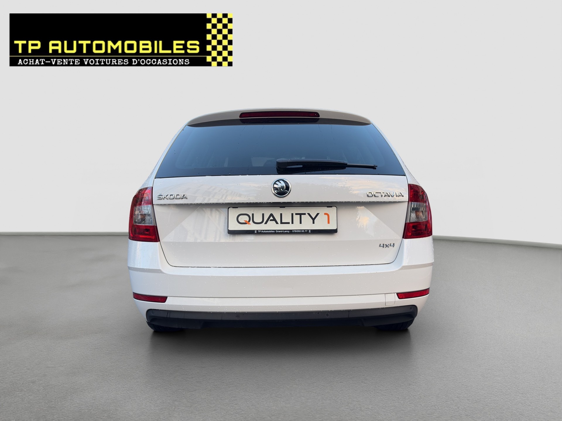 SKODA Octavia Combi 2.0 TDI Ambition 4x4-image-5