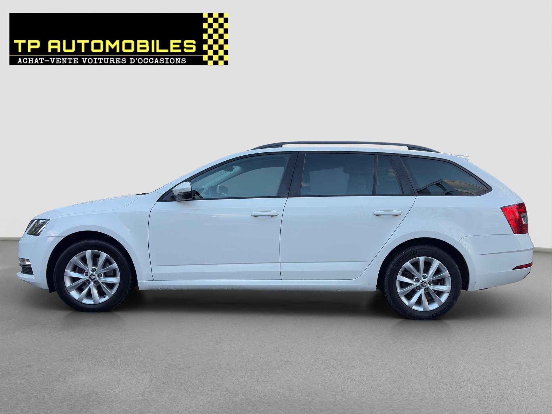 SKODA Octavia Combi 2.0 TDI Ambition 4x4-image-7