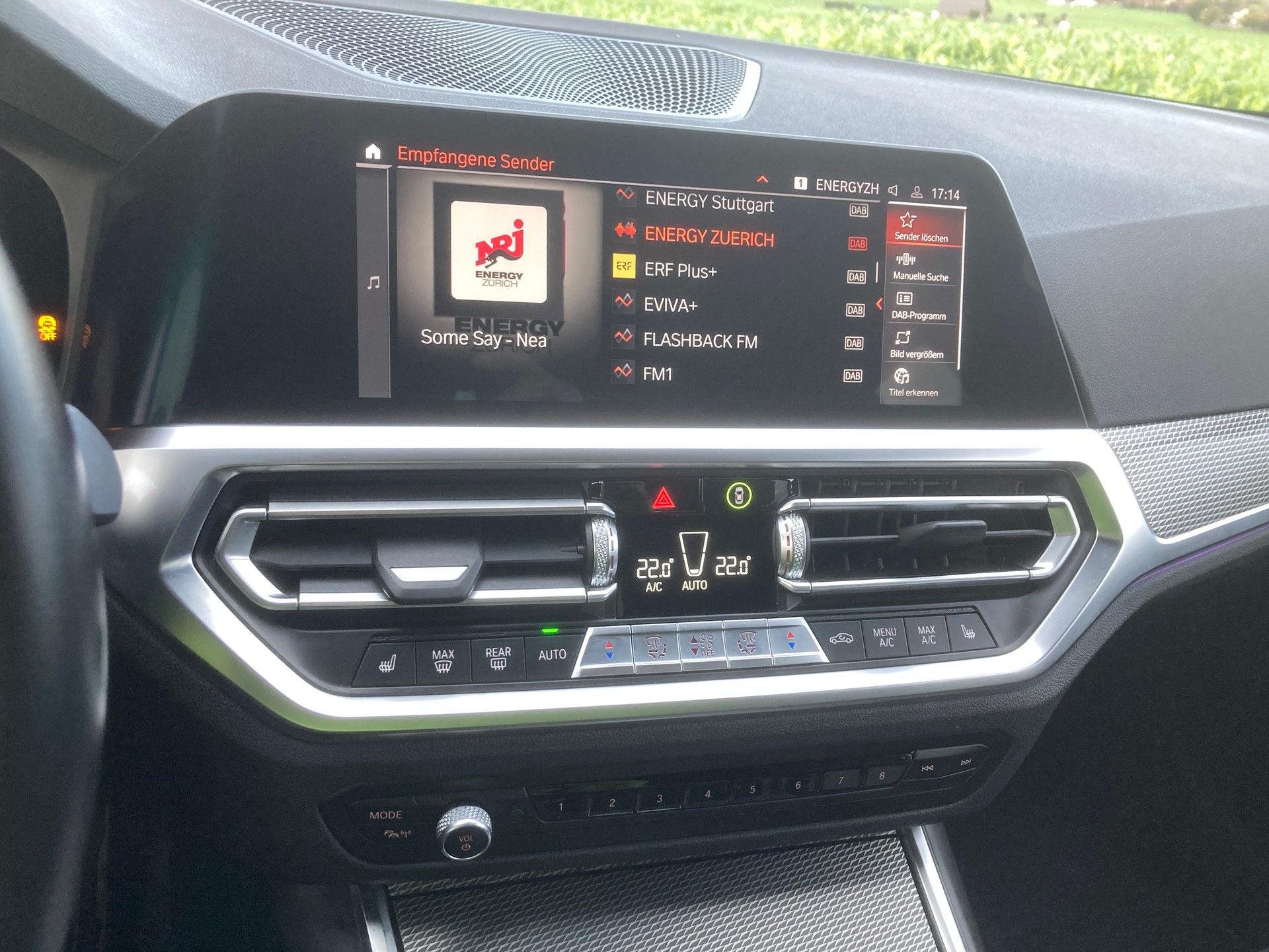 BMW M340d xDrive 48V Touring Steptronic Sport-image-10
