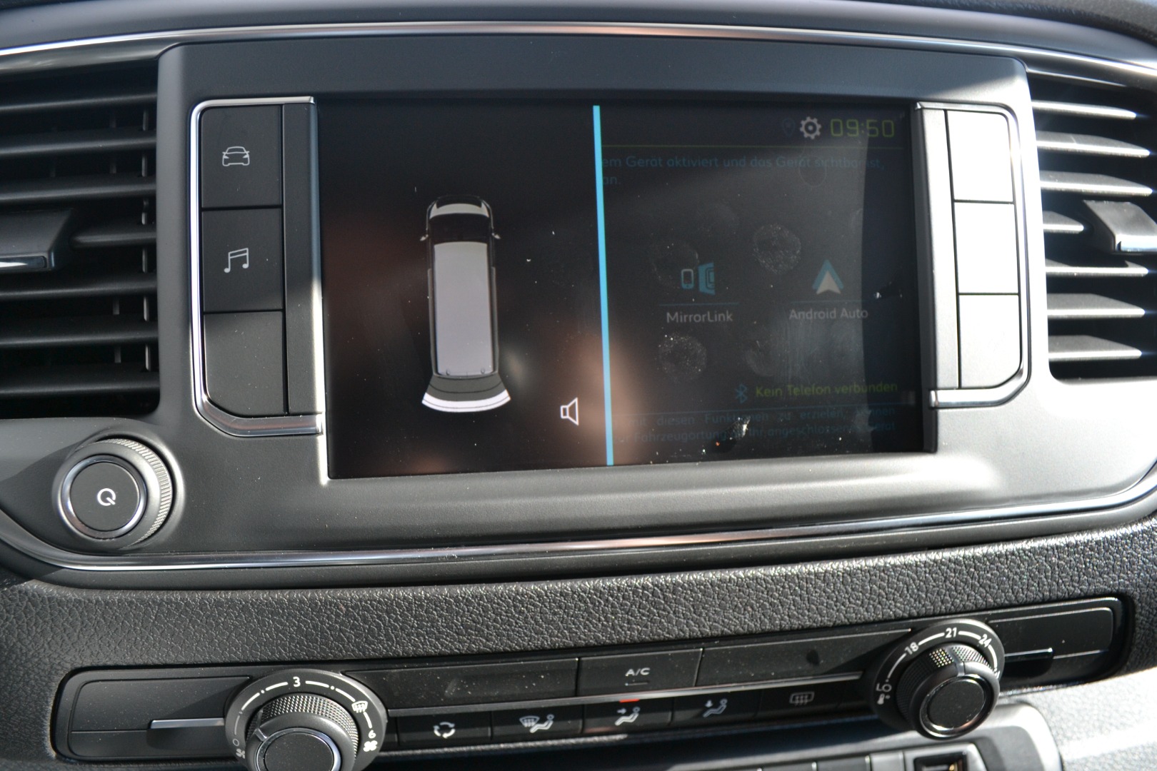 PEUGEOT Expert 50 KWh Premium Long-image-13