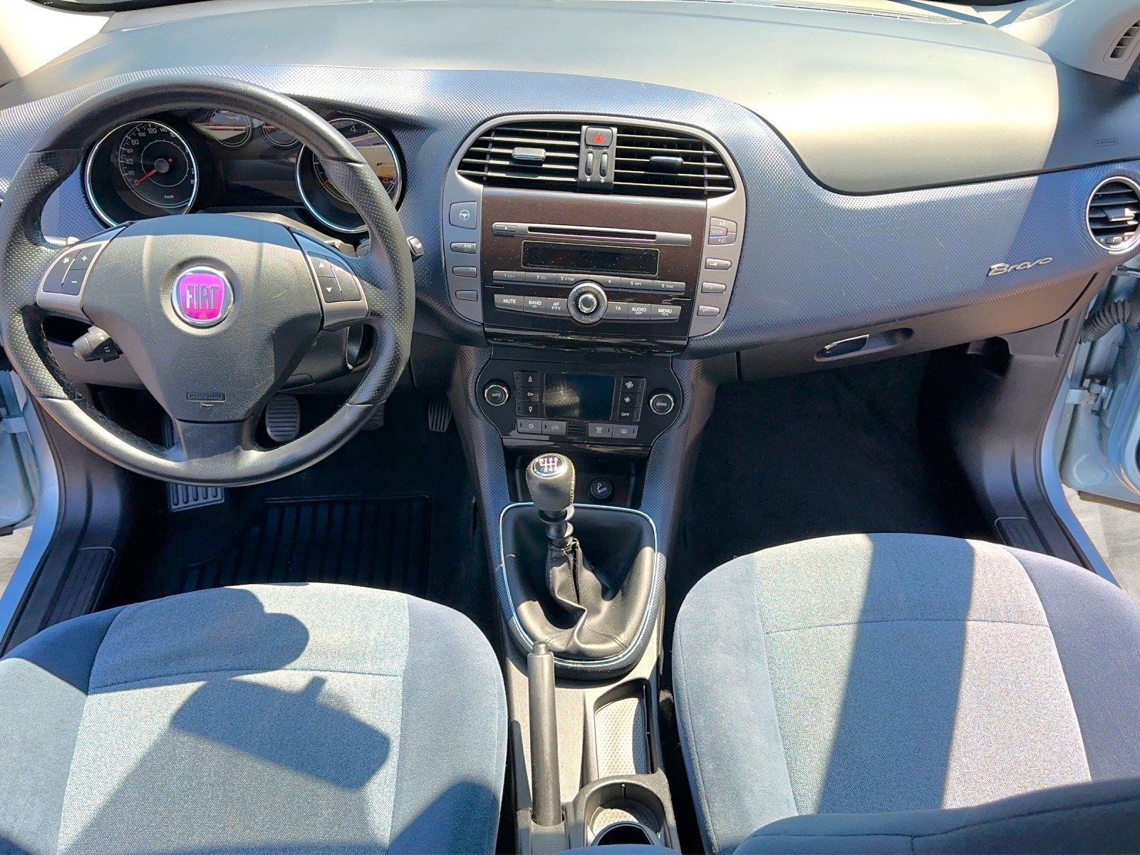 FIAT Bravo 1.4 16V Turbo Emotion-image-9