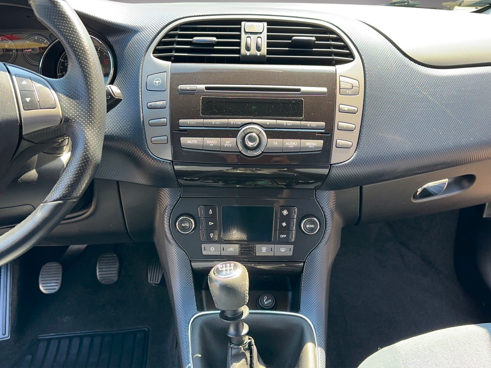 FIAT Bravo 1.4 16V Turbo Emotion-image-10