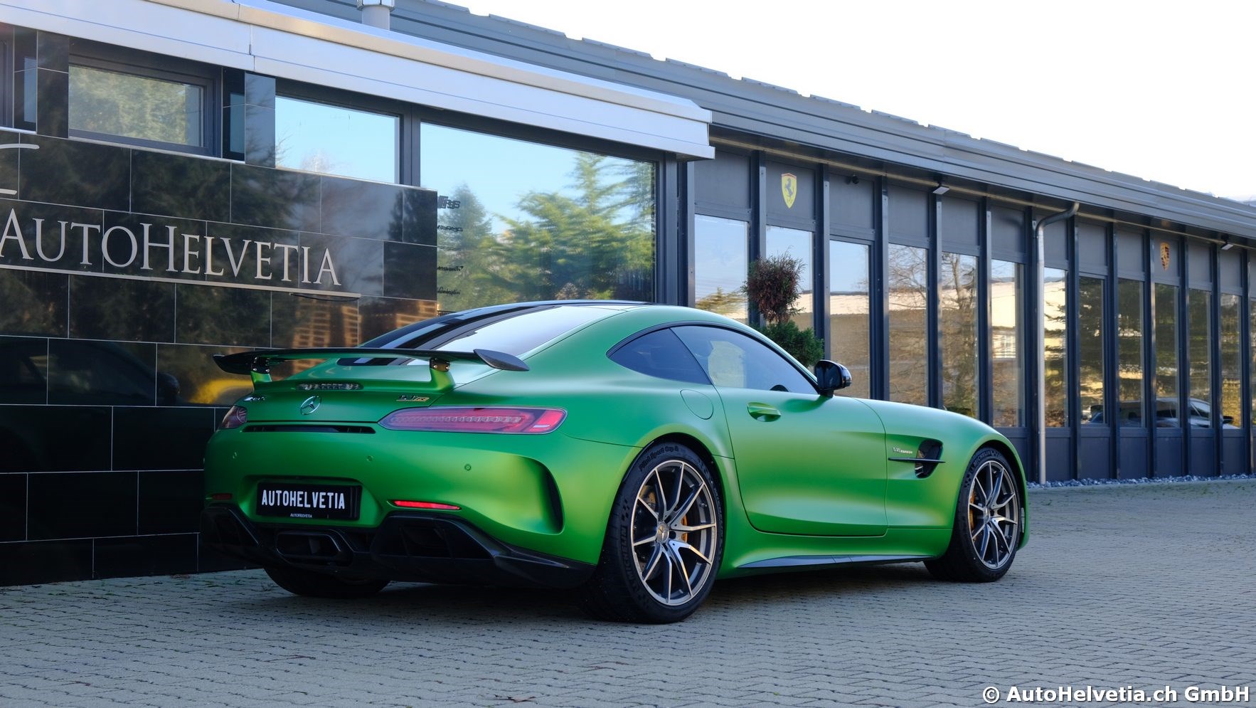 MERCEDES-BENZ AMG GT R Speedshift DCT-image-4