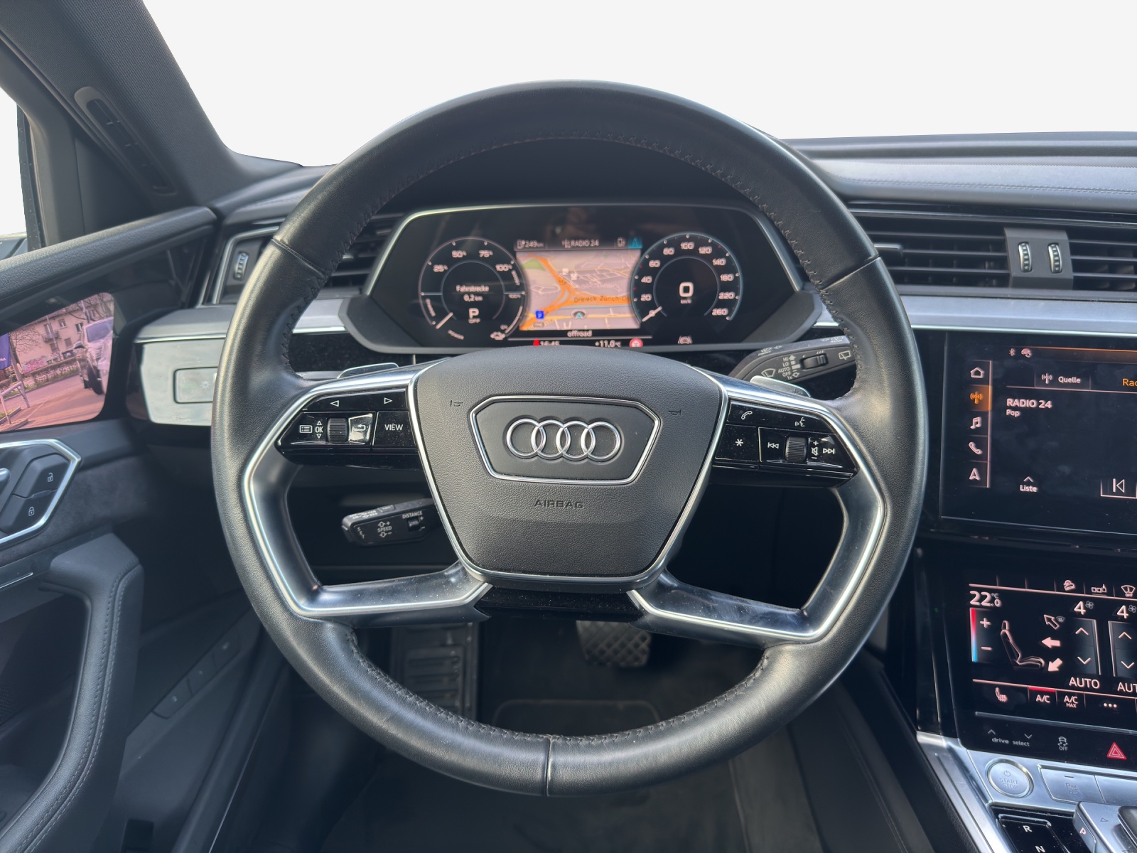 AUDI e-tron 55 Advanced quattro-image-7