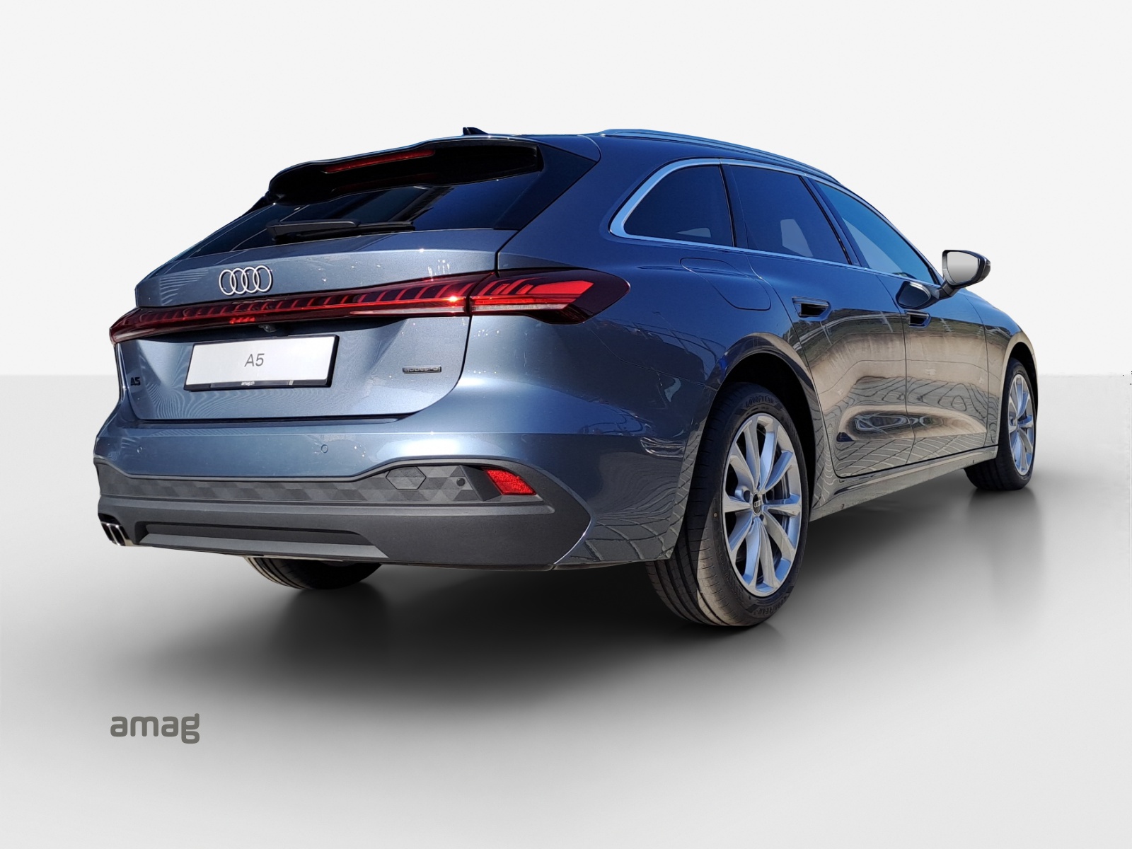 AUDI A5 Avant TDI quattro 150 kW Attraction S tronic-image-4