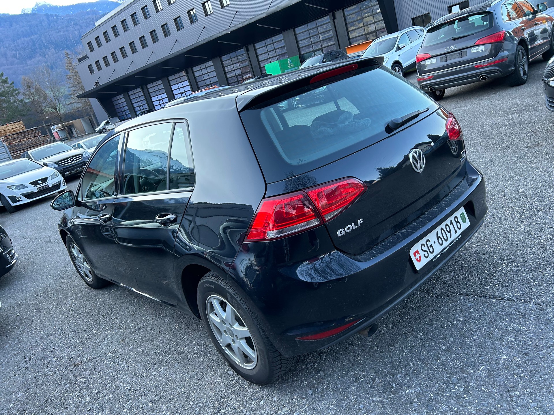 VW Golf 1.6 TDI Trendline DSG-image-6