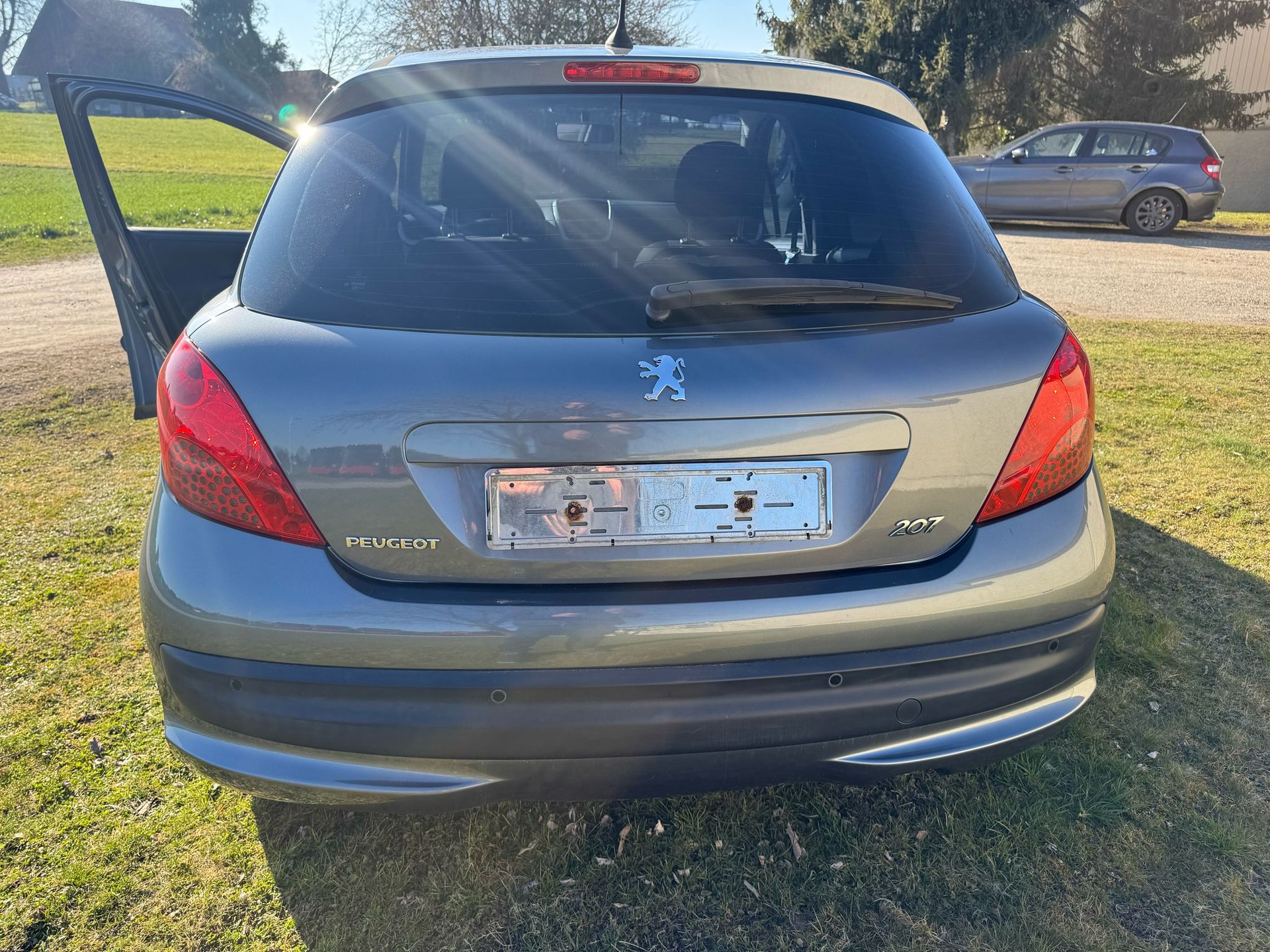 PEUGEOT 207 1.6 16V XS-image-8