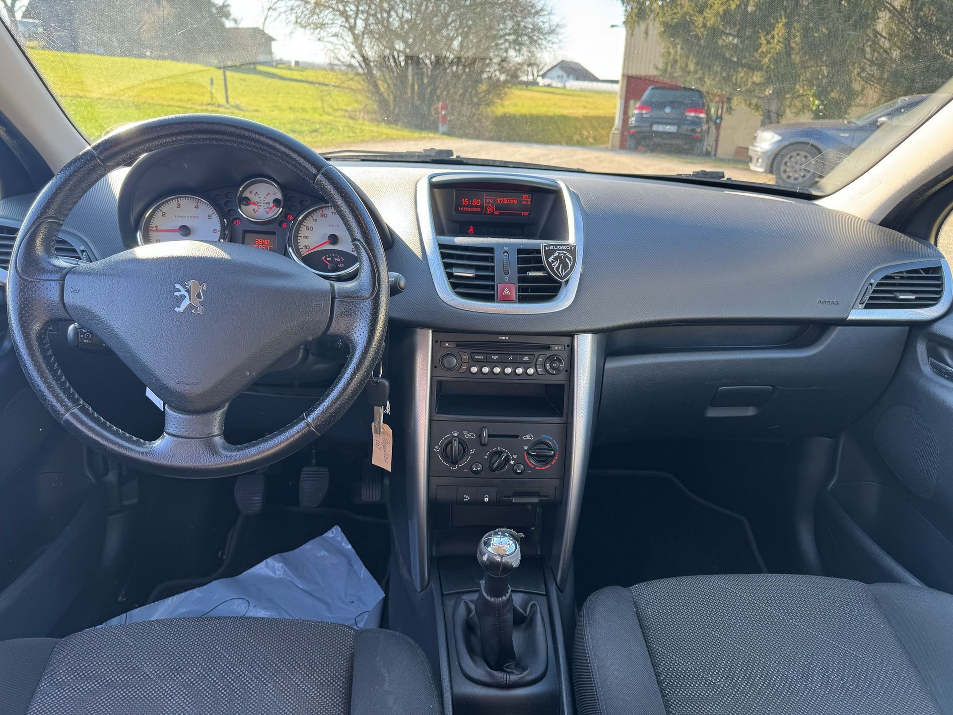 PEUGEOT 207 1.6 16V XS-image-12