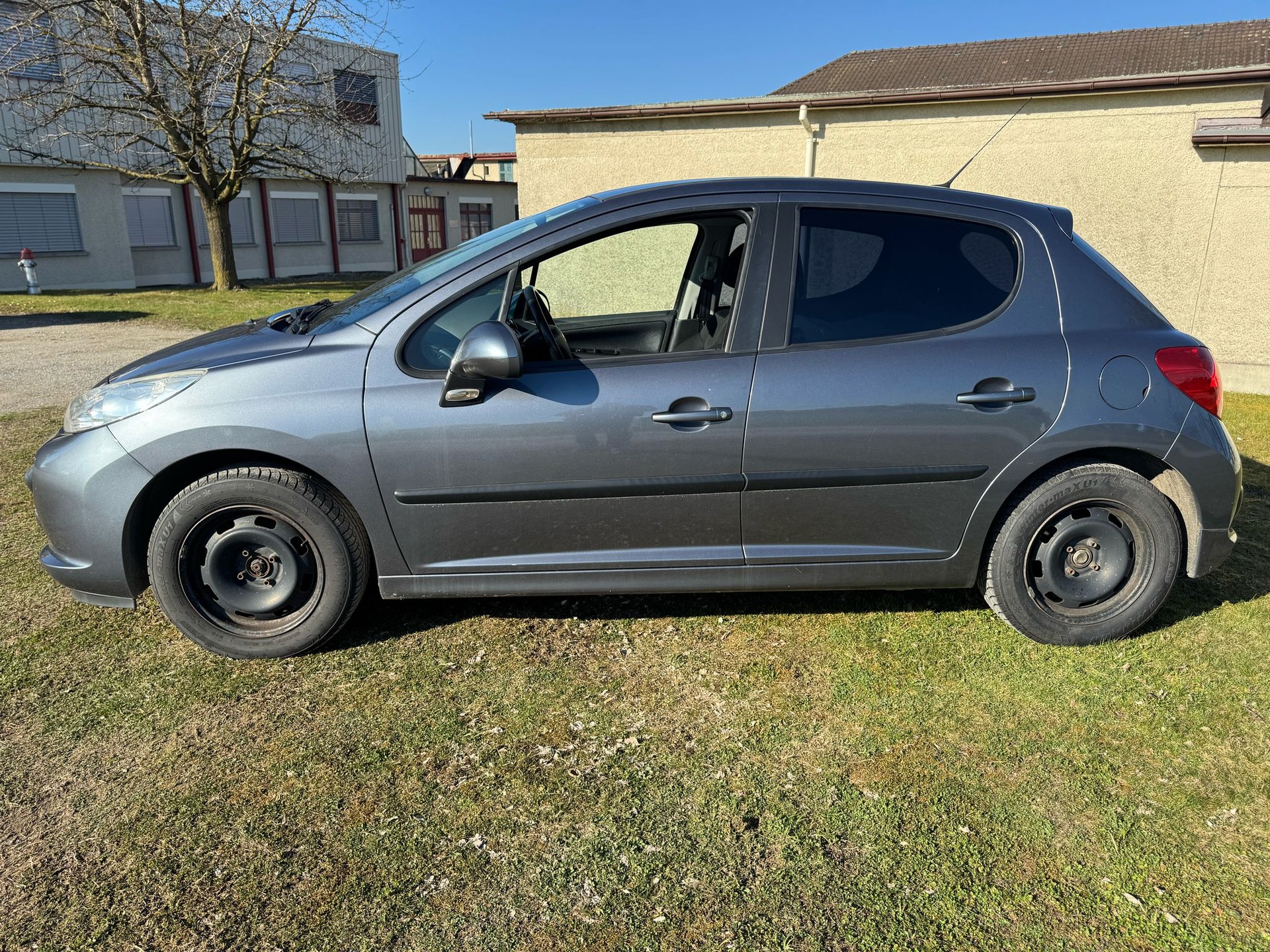 PEUGEOT 207 1.6 16V XS-image-4