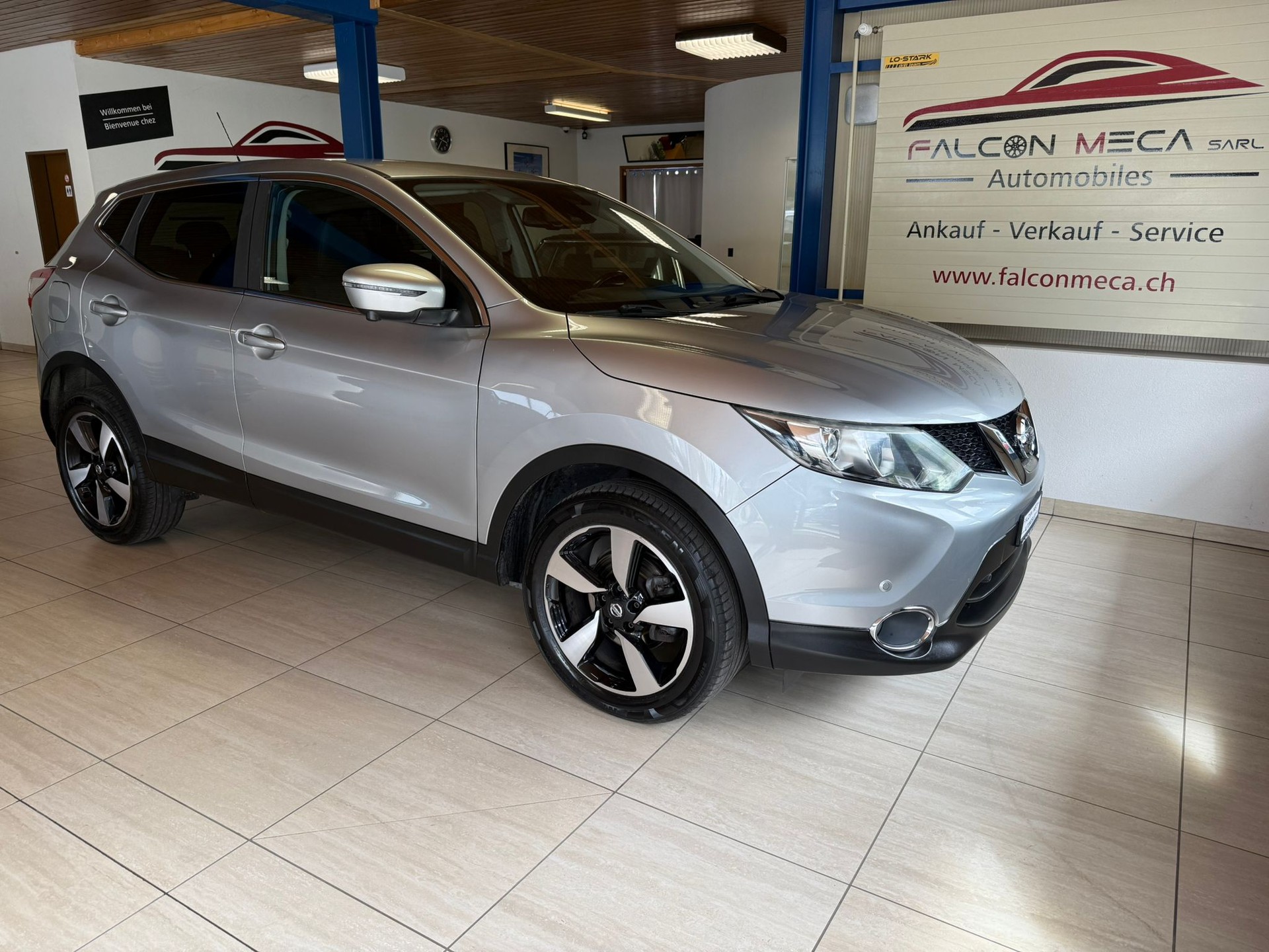 NISSAN Qashqai 1.6 dCi 360 4x4-image-0
