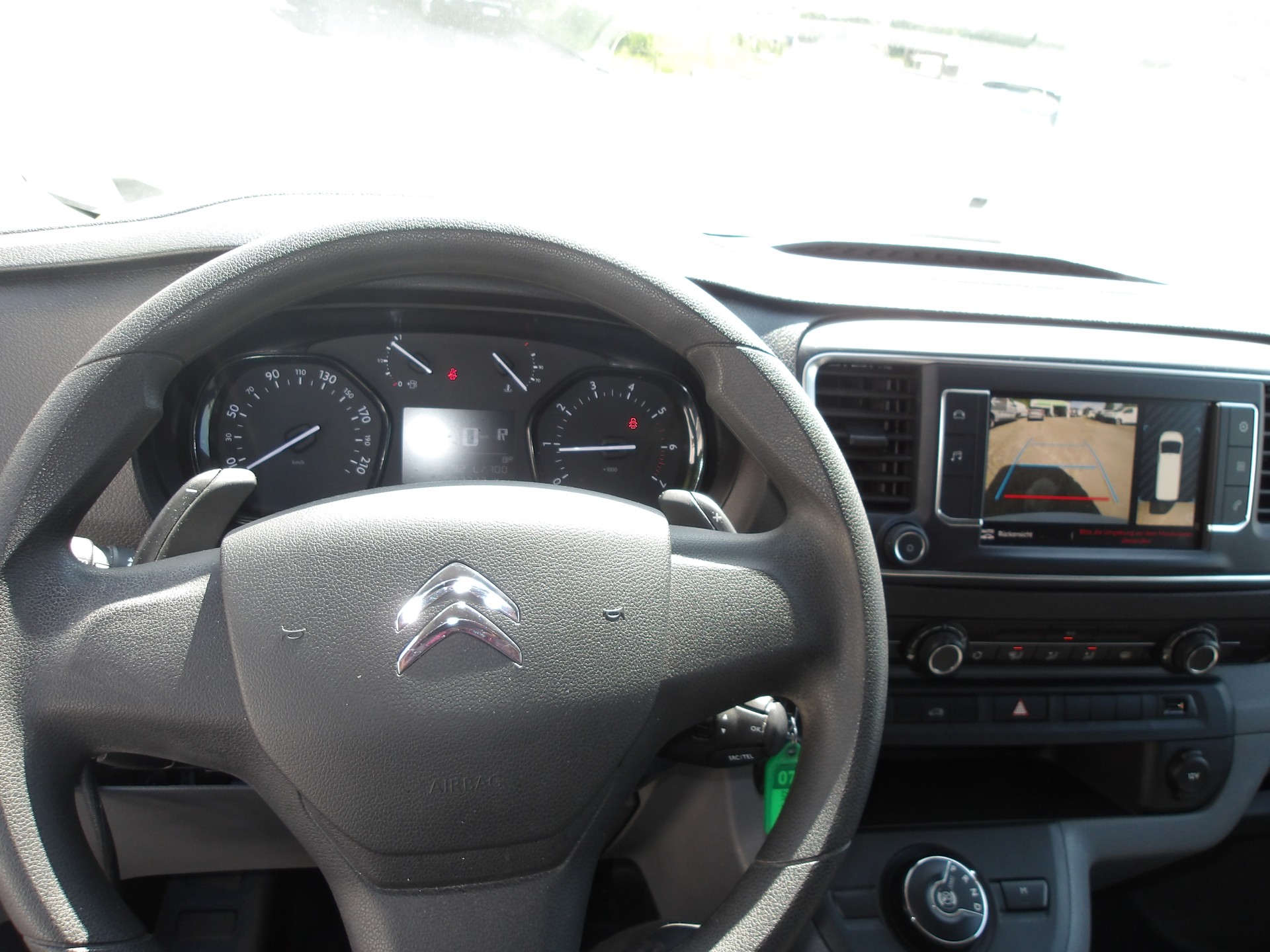 CITROEN Jumpy 2.0 BlueHDi 140 M Club EAT8-image-9